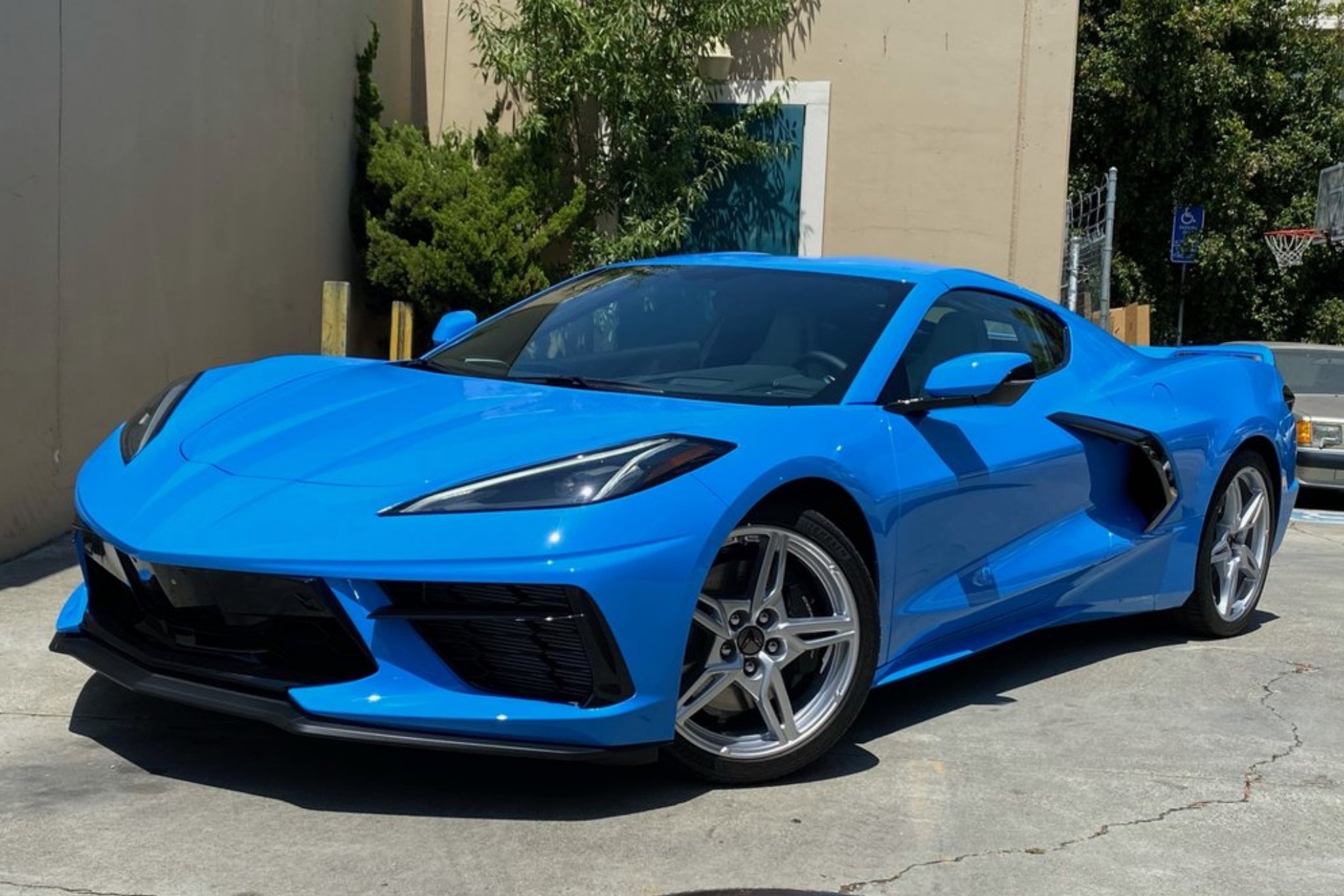 Dai ly Chevrolet o My tang xe moi cho khach vi loi cua nhan vien hinh anh