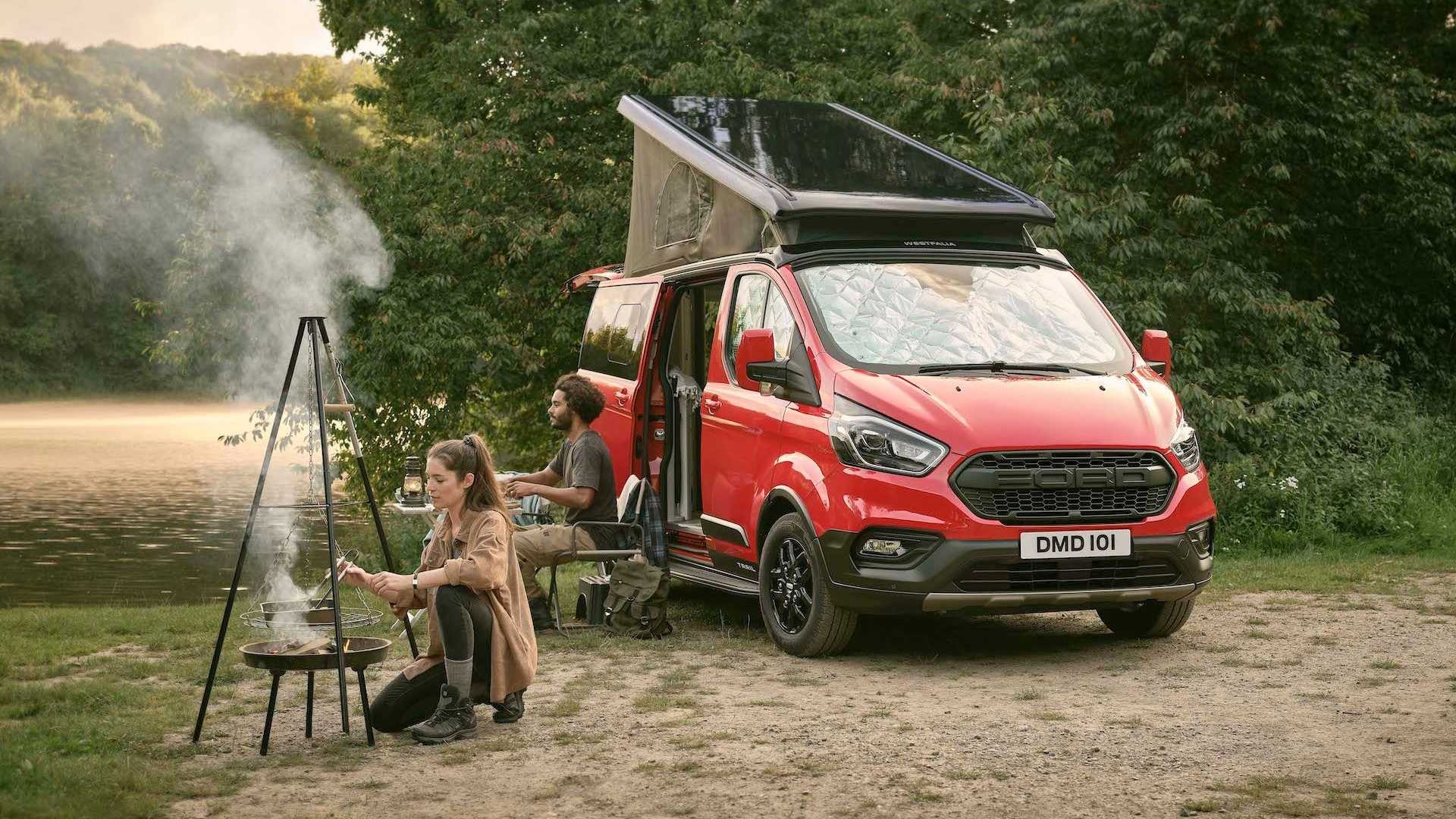 Ford Transit co them phien ban nha di dong hinh anh