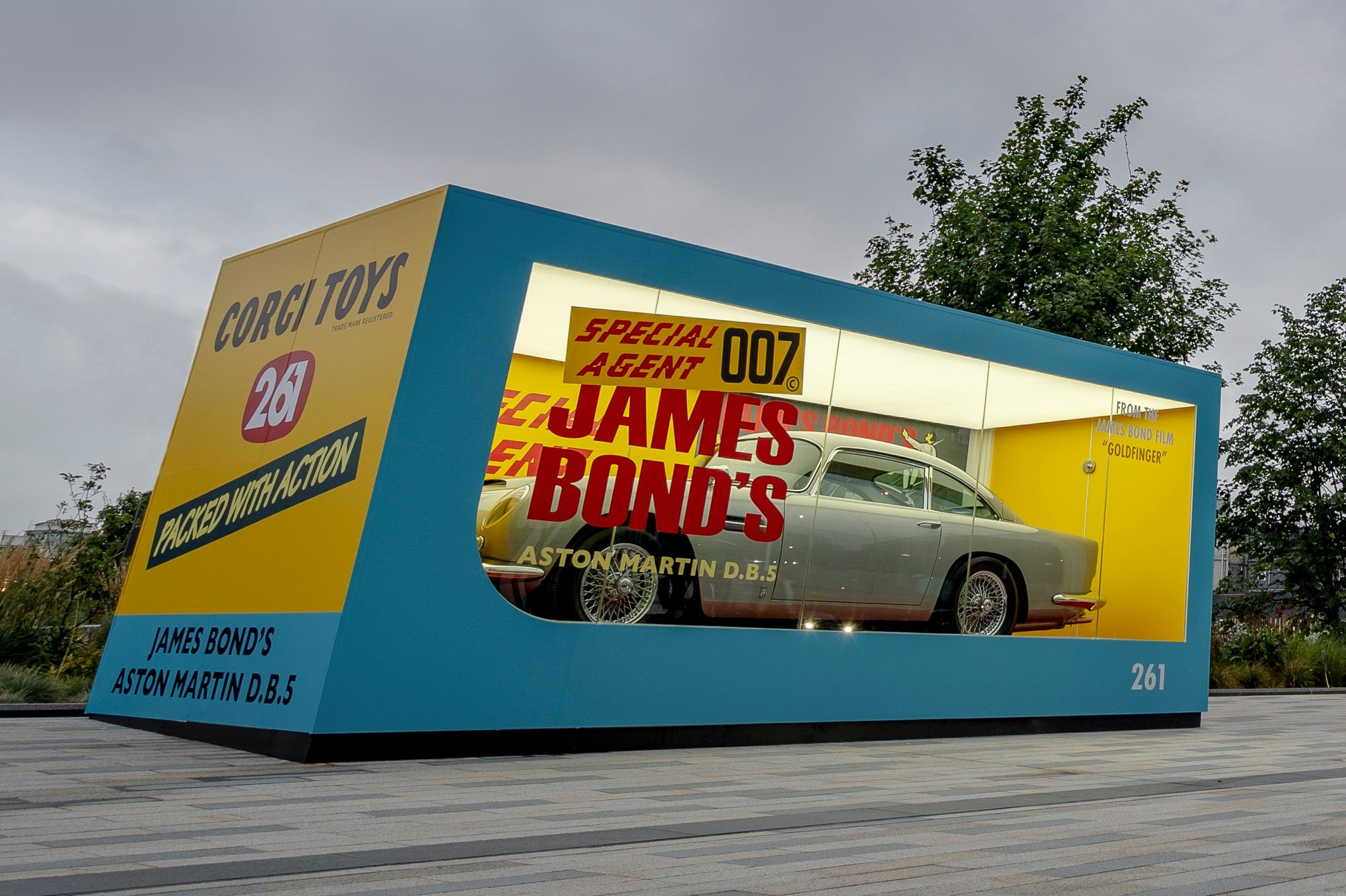 Aston Martin DB5 anh 1