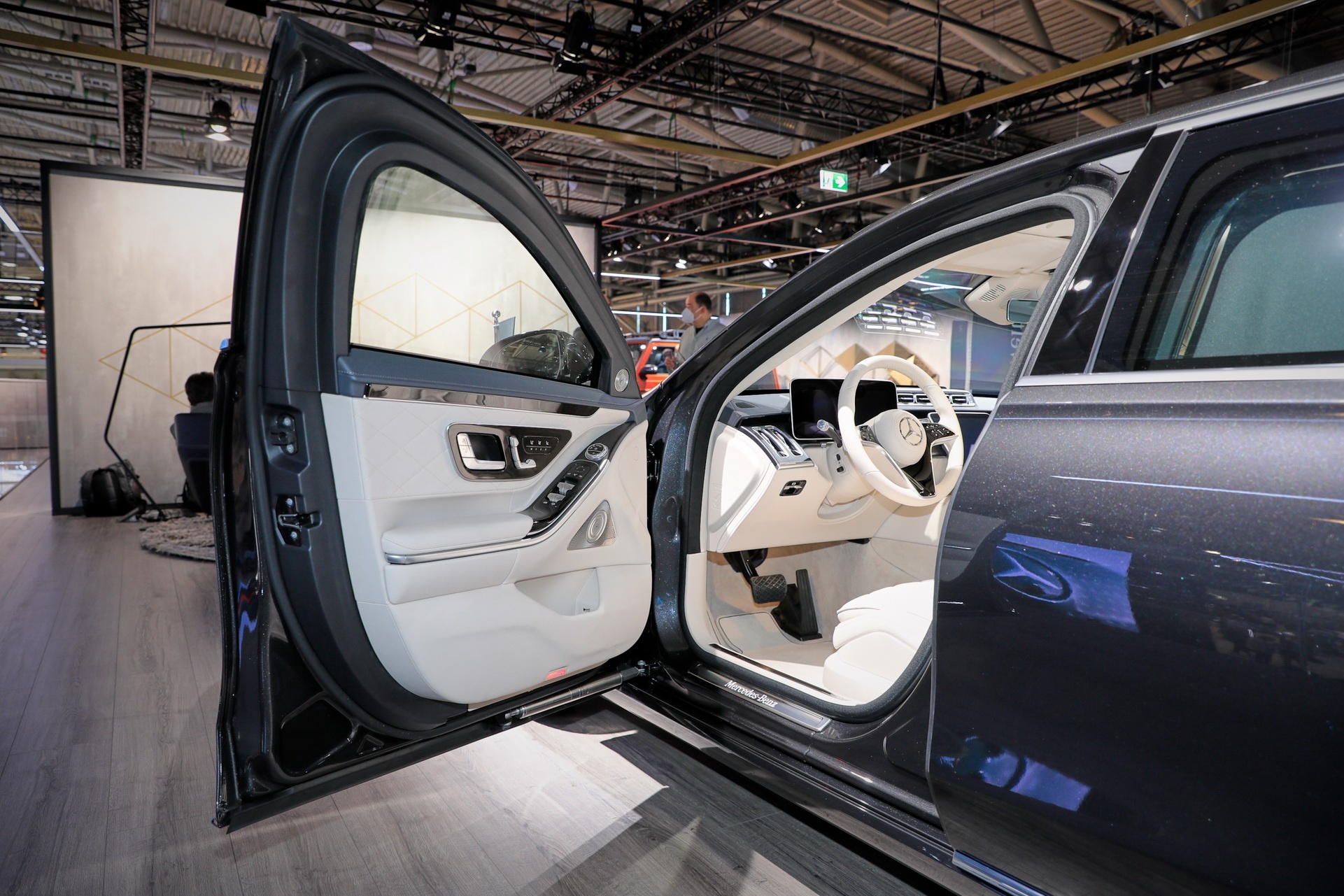 Mercedes-Benz S-Class bọc thép ảnh 6 Mercedes-Benz S-Class boc thep anh 6