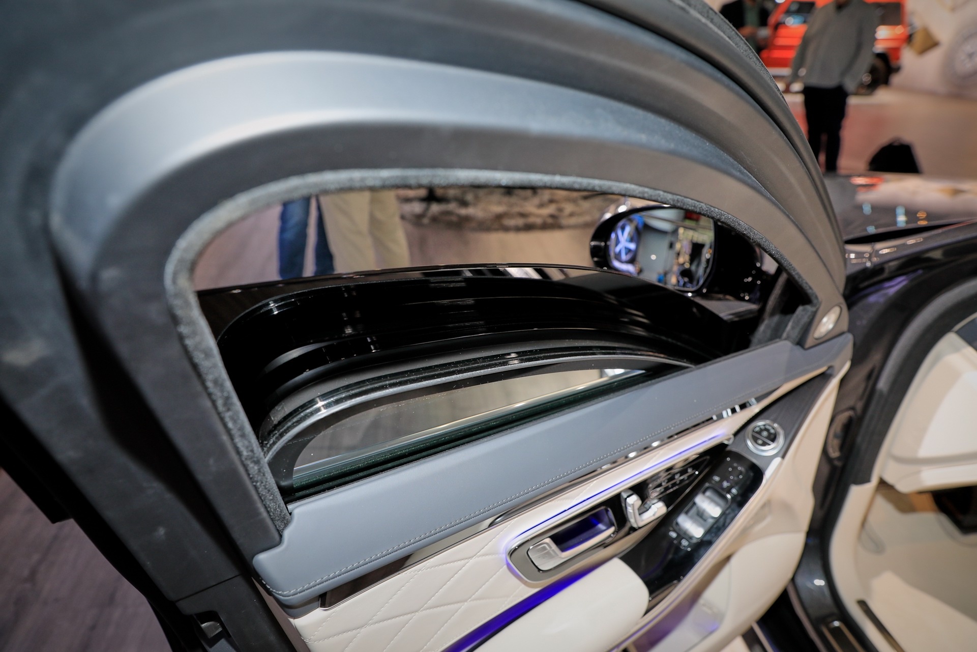 Mercedes-Benz S-Class bọc thép ảnh 7 Mercedes-Benz S-Class boc thep anh 7