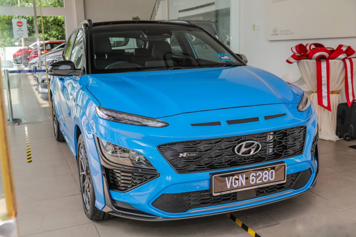Hyundai Kona N Line 2021 co gia 37.800 USD tai Malaysia hinh anh