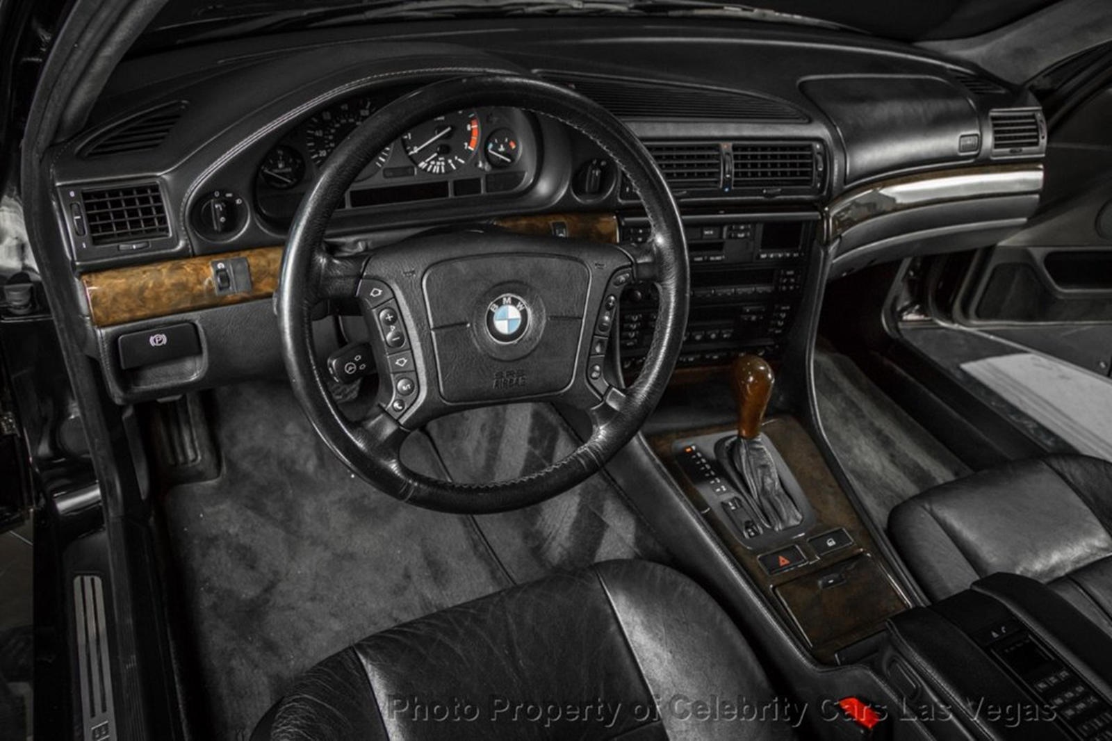 BMW 7-Series cua co rapper Tupac anh 7