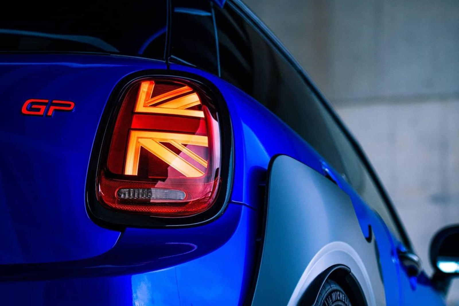 MINI Cooper manh 330 ma luc anh 5