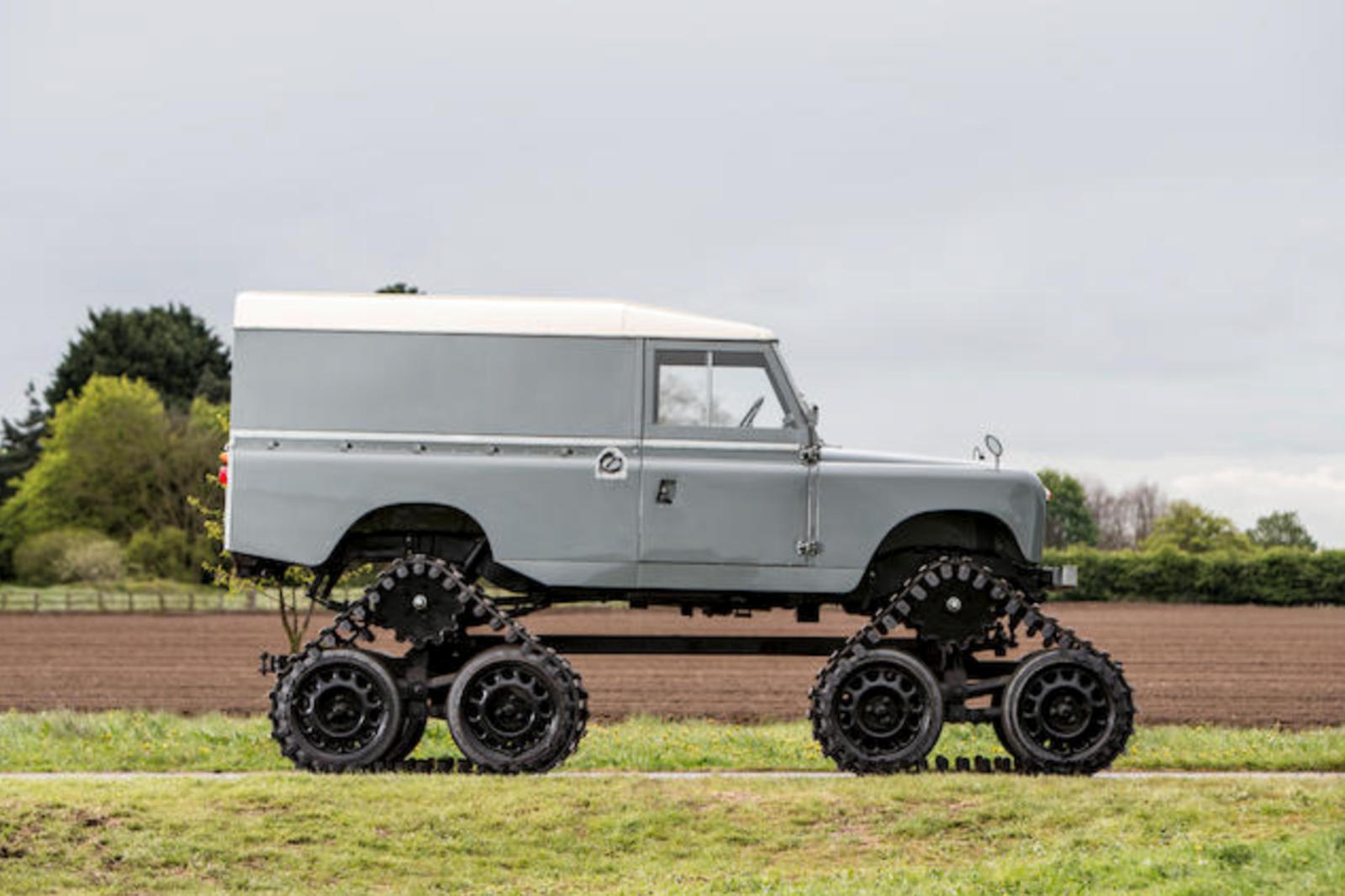 Những chiếc Land Rover đặc biệt  ảnh 10 Nhung chiec Land Rover dac biet anh 10