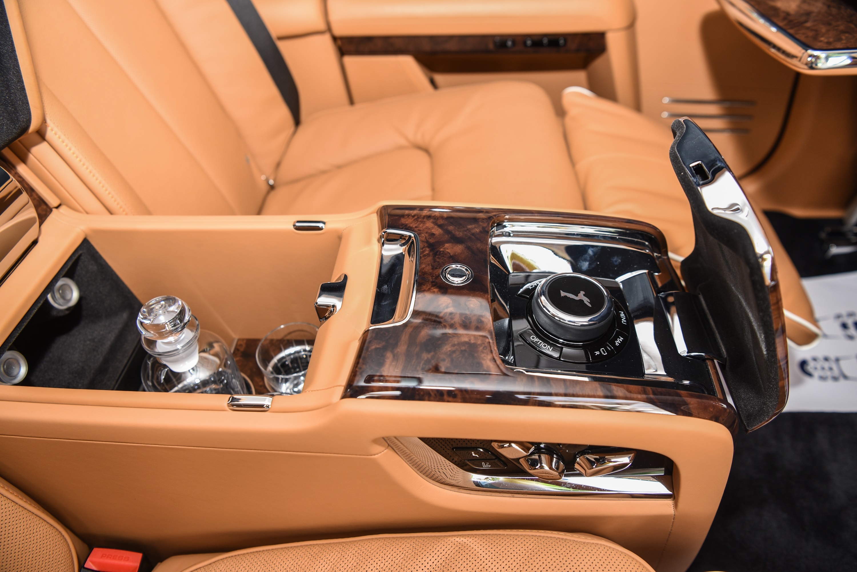 Rolls-Royce Ghost EWB 2021 anh 15