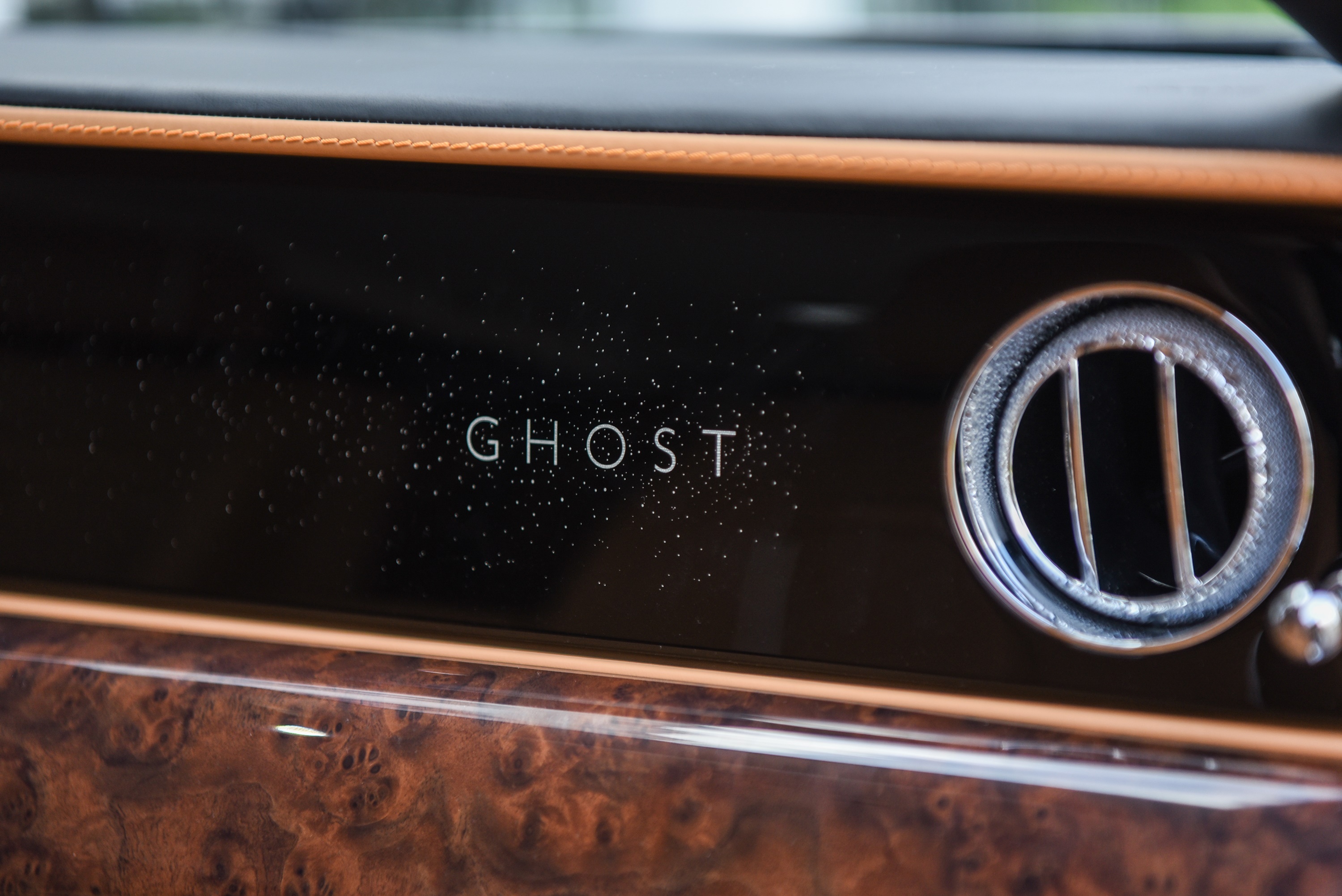 Rolls-Royce Ghost EWB 2021 anh 18