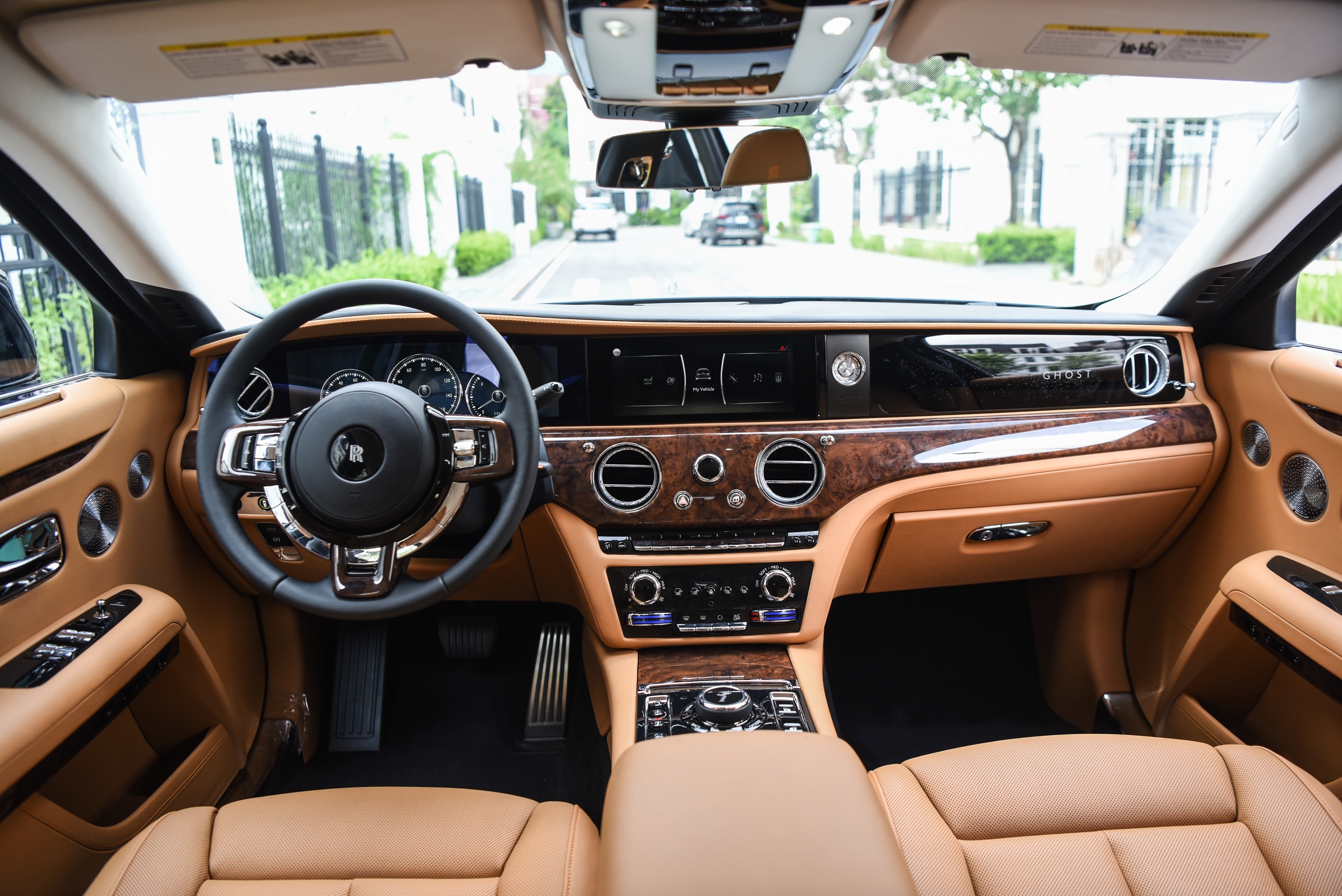 Rolls-Royce Ghost EWB 2021 anh 16