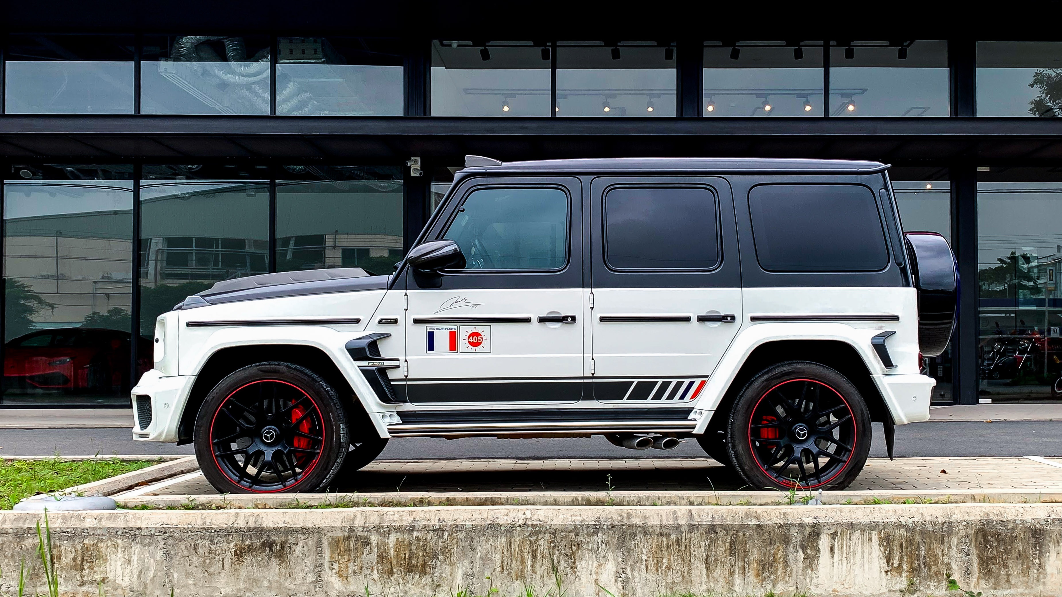 Minh Nhua lai Mercedes-AMG G 63 anh 4