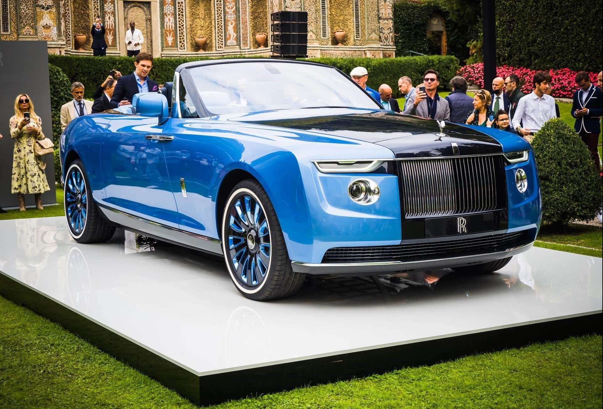 Xe sieu sang dat nhat the gioi Rolls-Royce Boat Tail lan dau xuat hien hinh anh