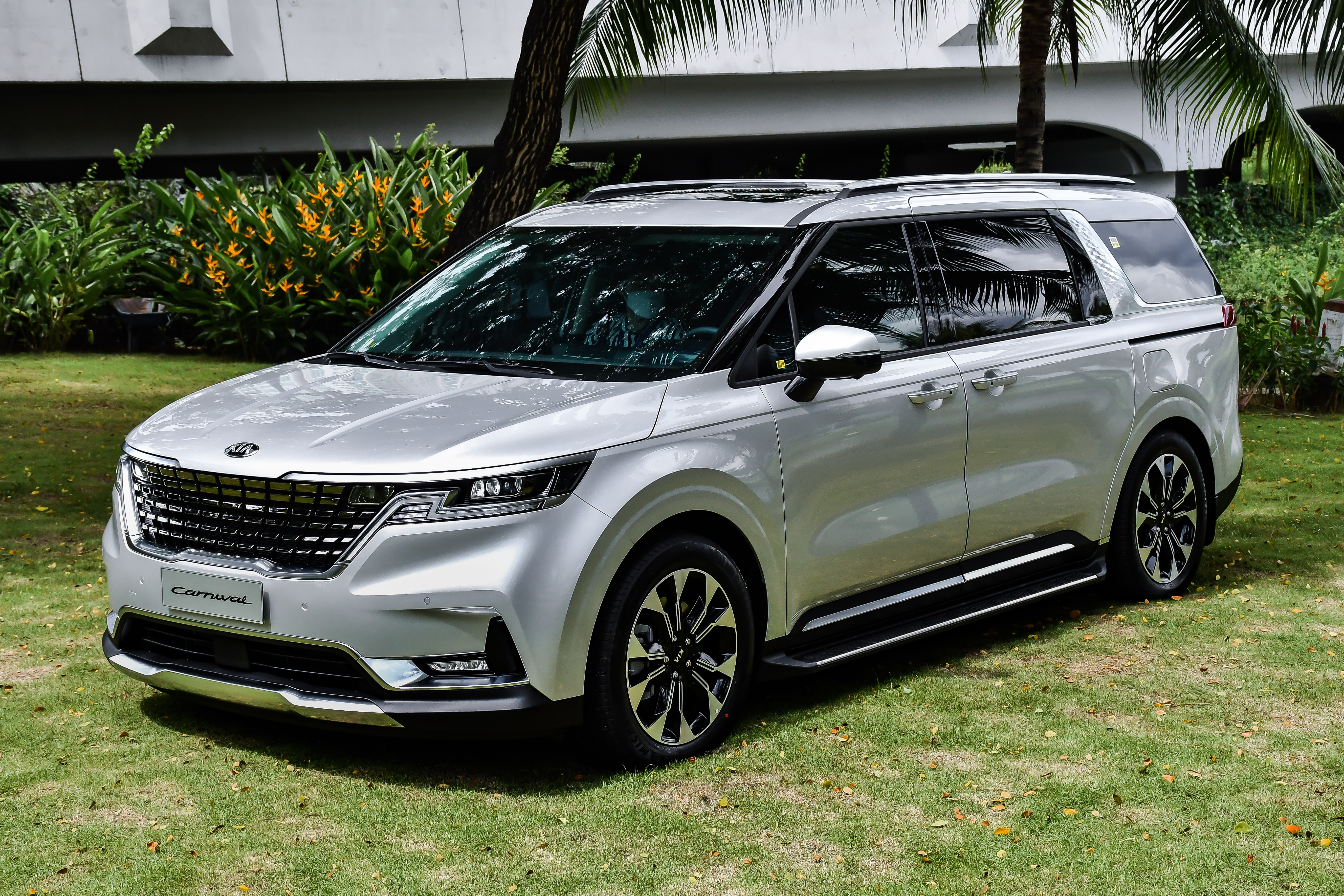 Danh gia Kia Carnival anh 2