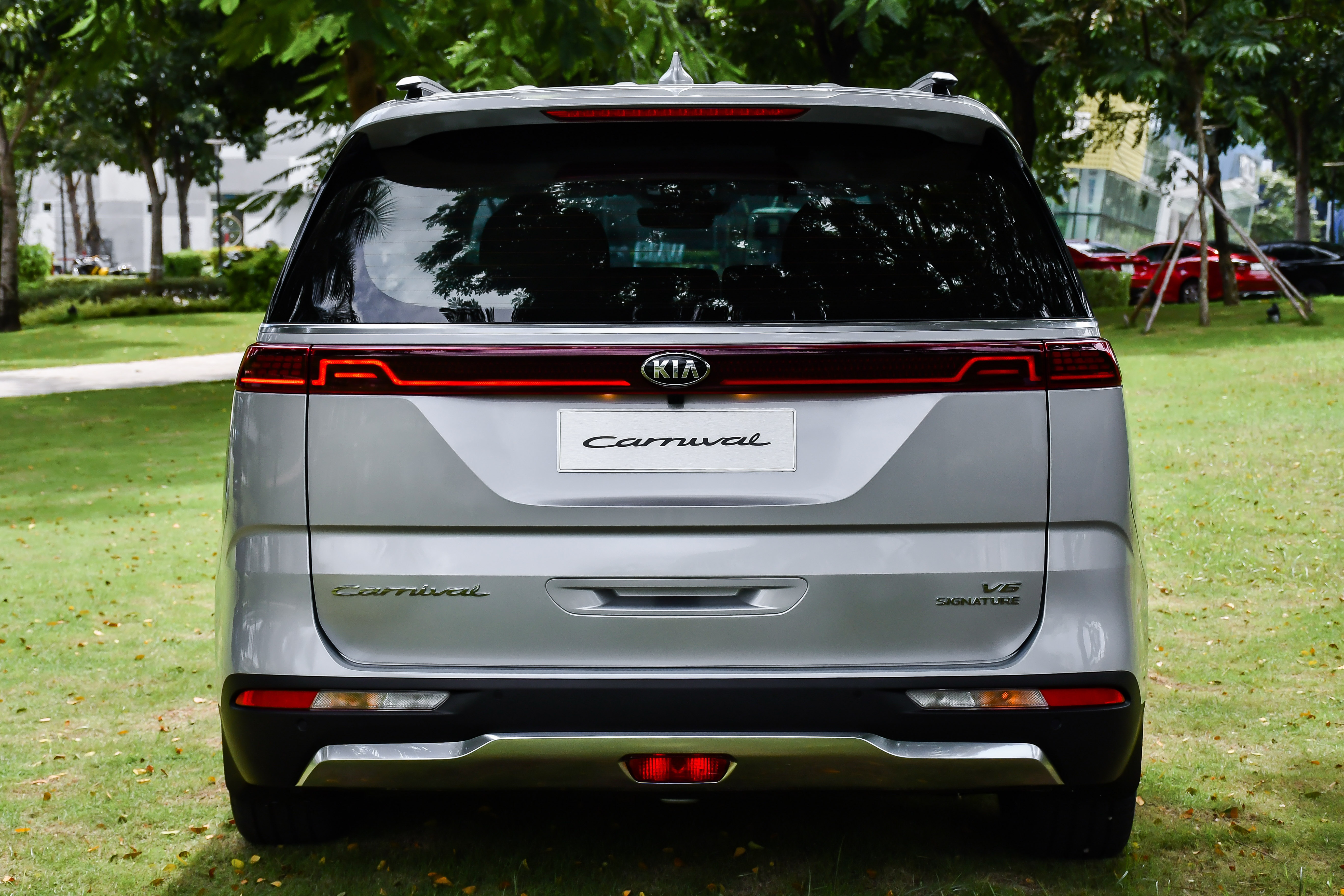 Kia Carnival gia 1, 199-1, 839 ty dong,   MPV co lon anh 5