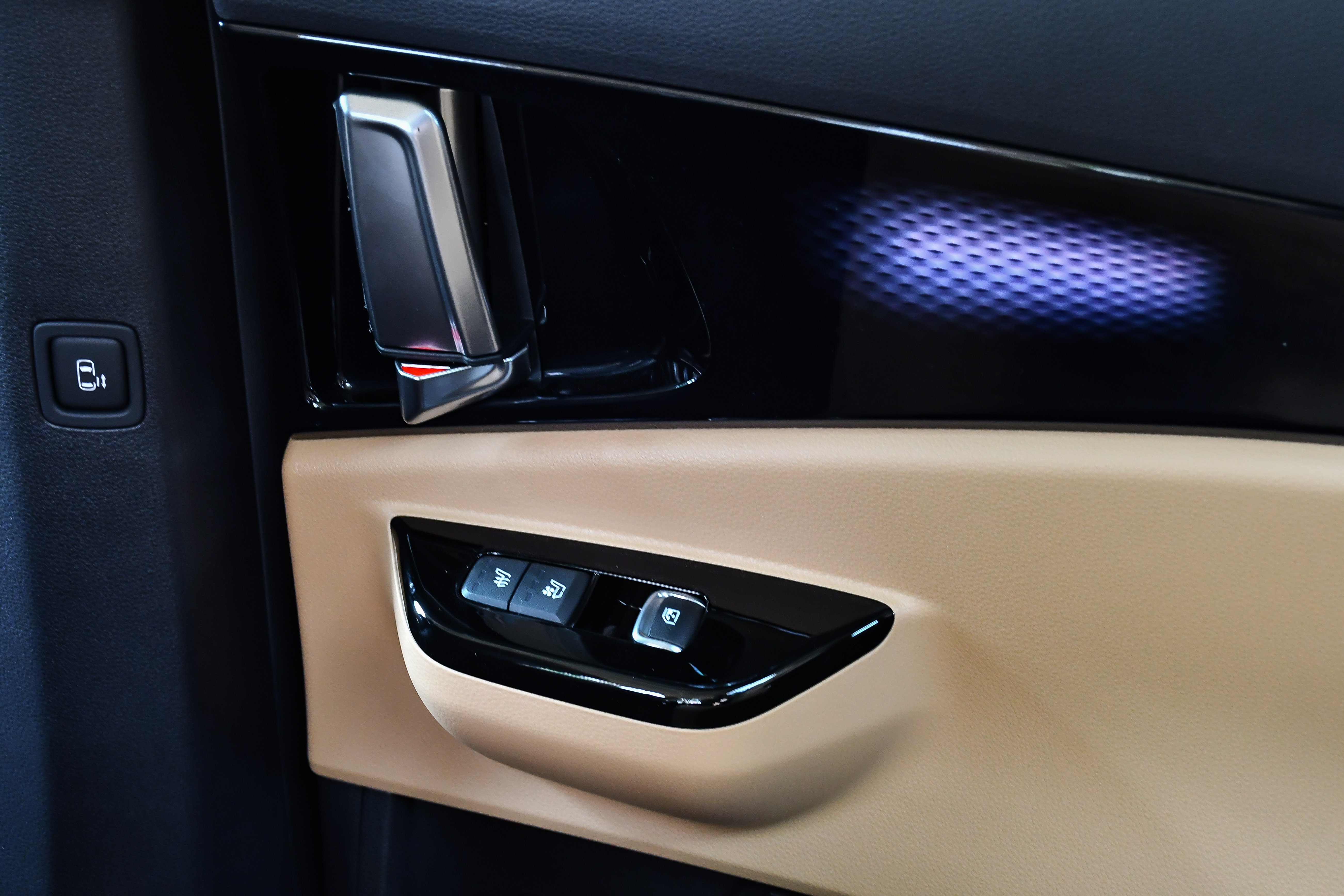 Kia Carnival gia 1, 199-1, 839 ty dong,   MPV co lon anh 20