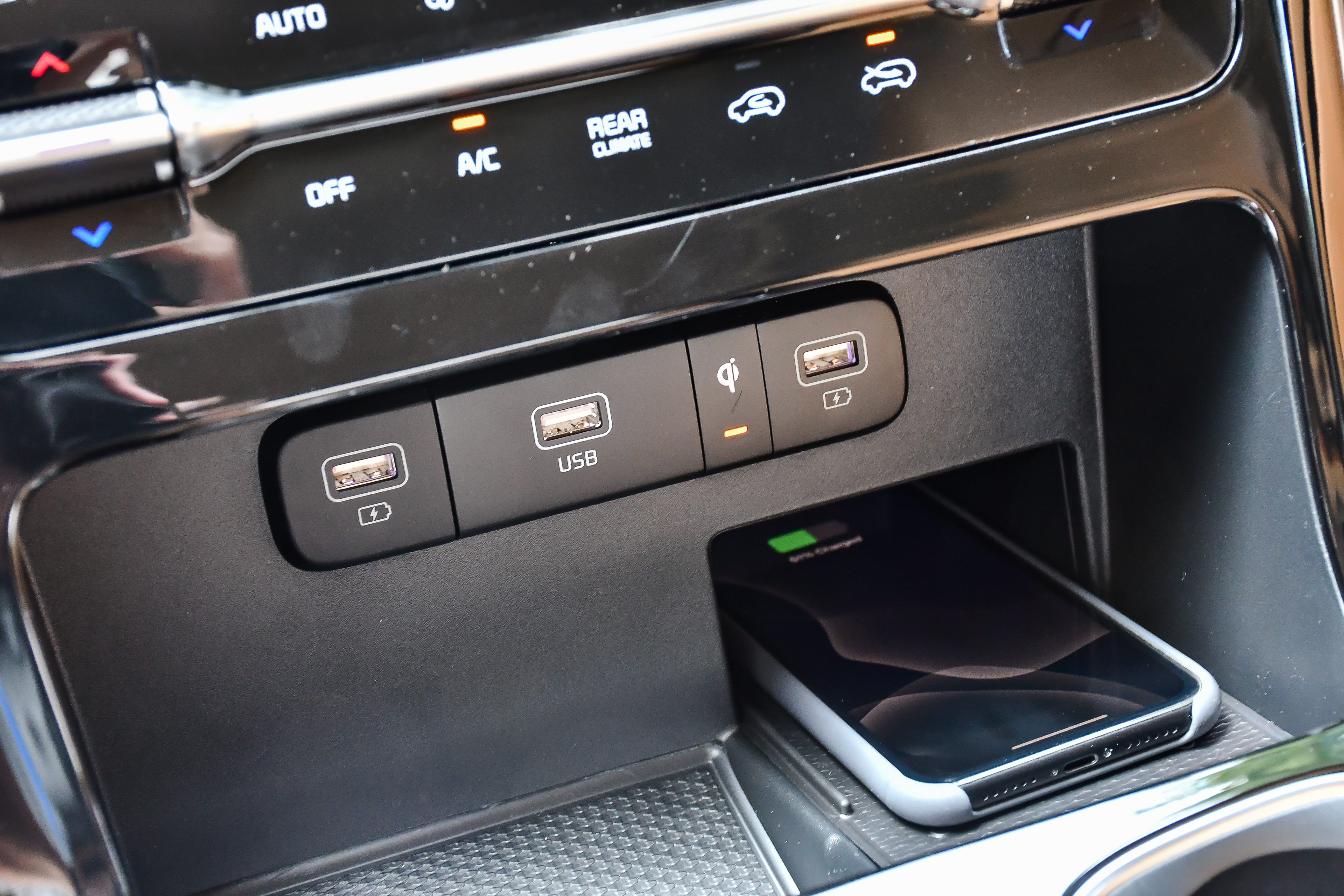 Kia Carnival gia 1, 199-1, 839 ty dong,   MPV co lon anh 28