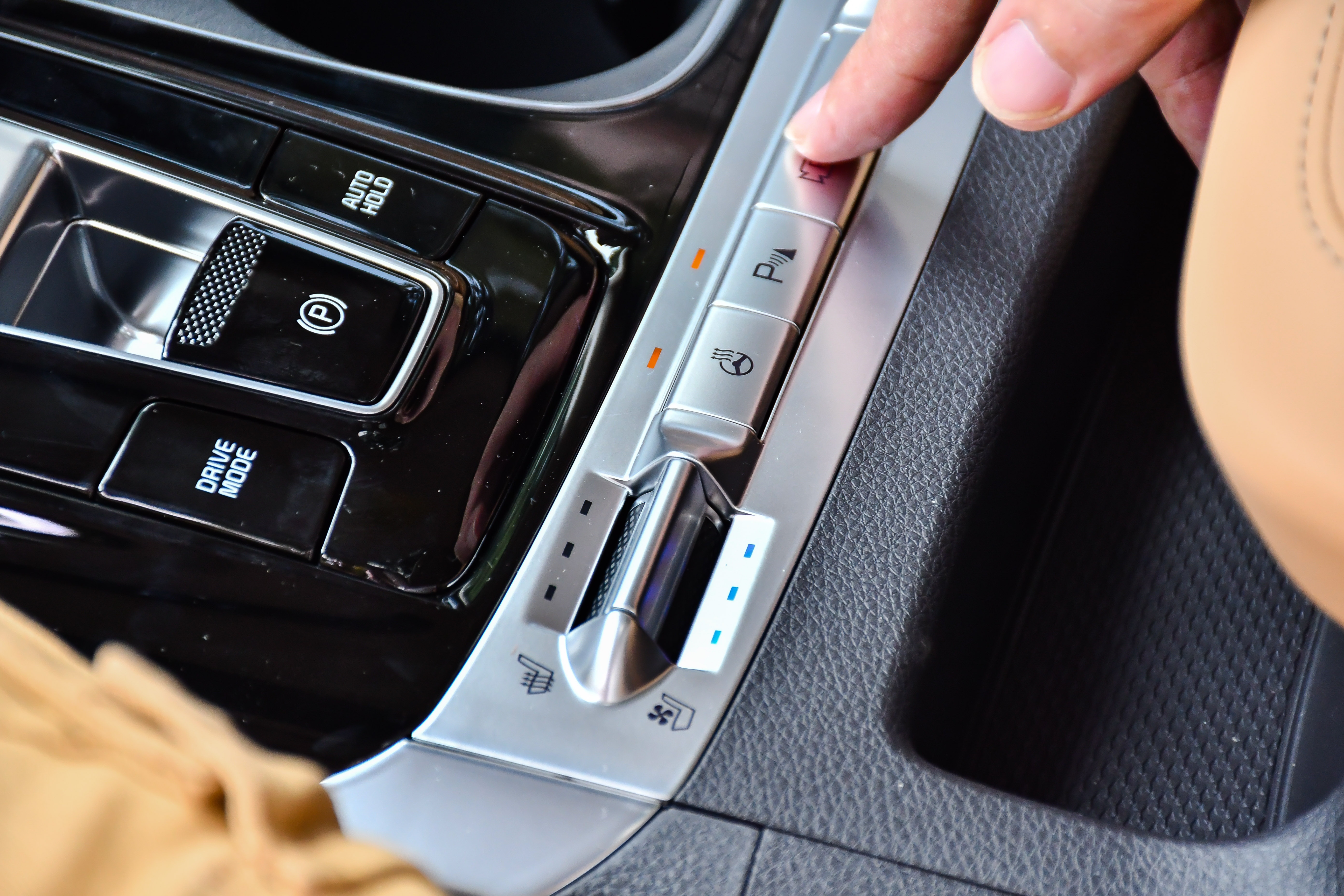 Kia Carnival gia 1, 199-1, 839 ty dong,   MPV co lon anh 26