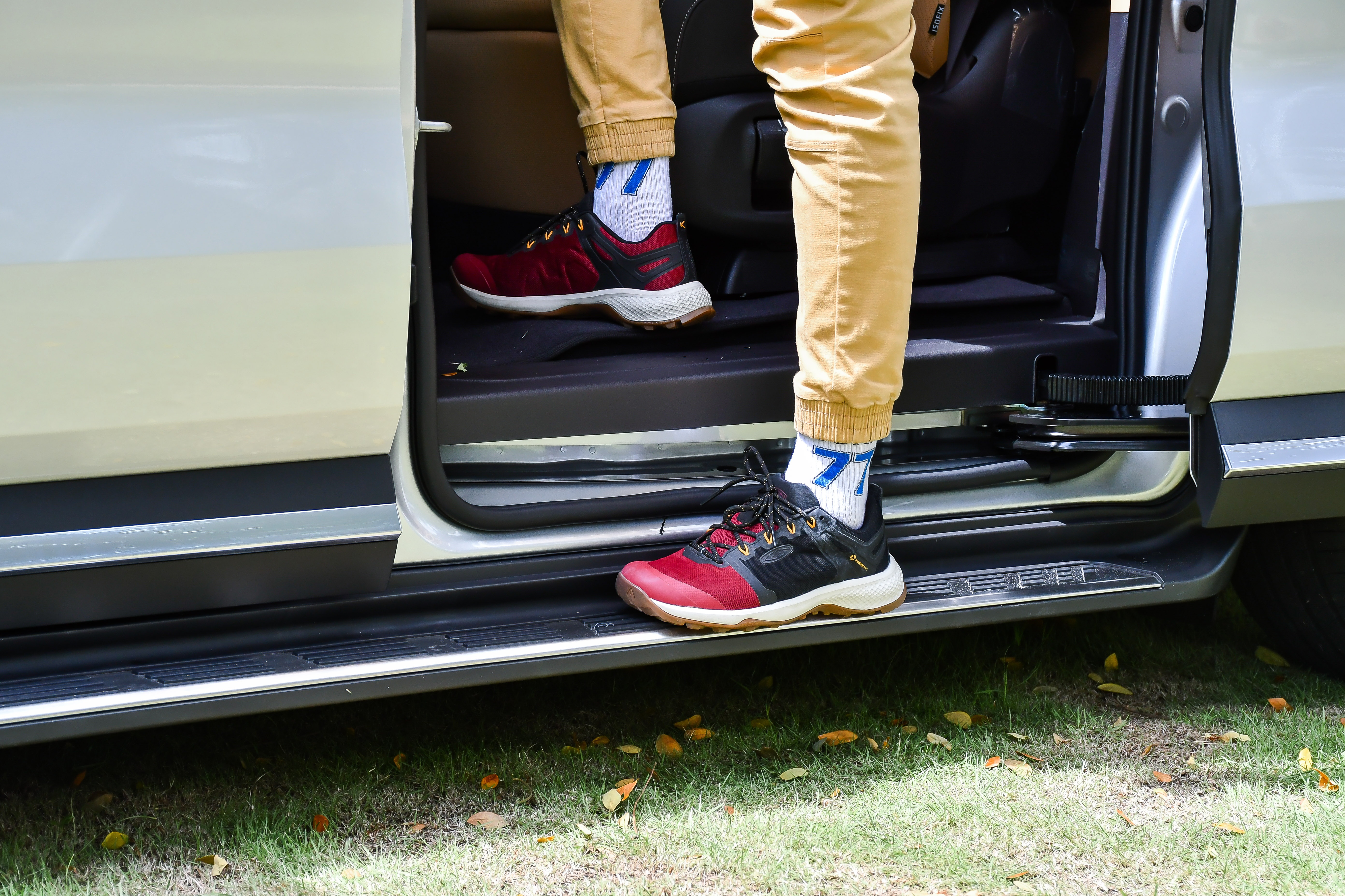 Danh gia Kia Carnival anh 10