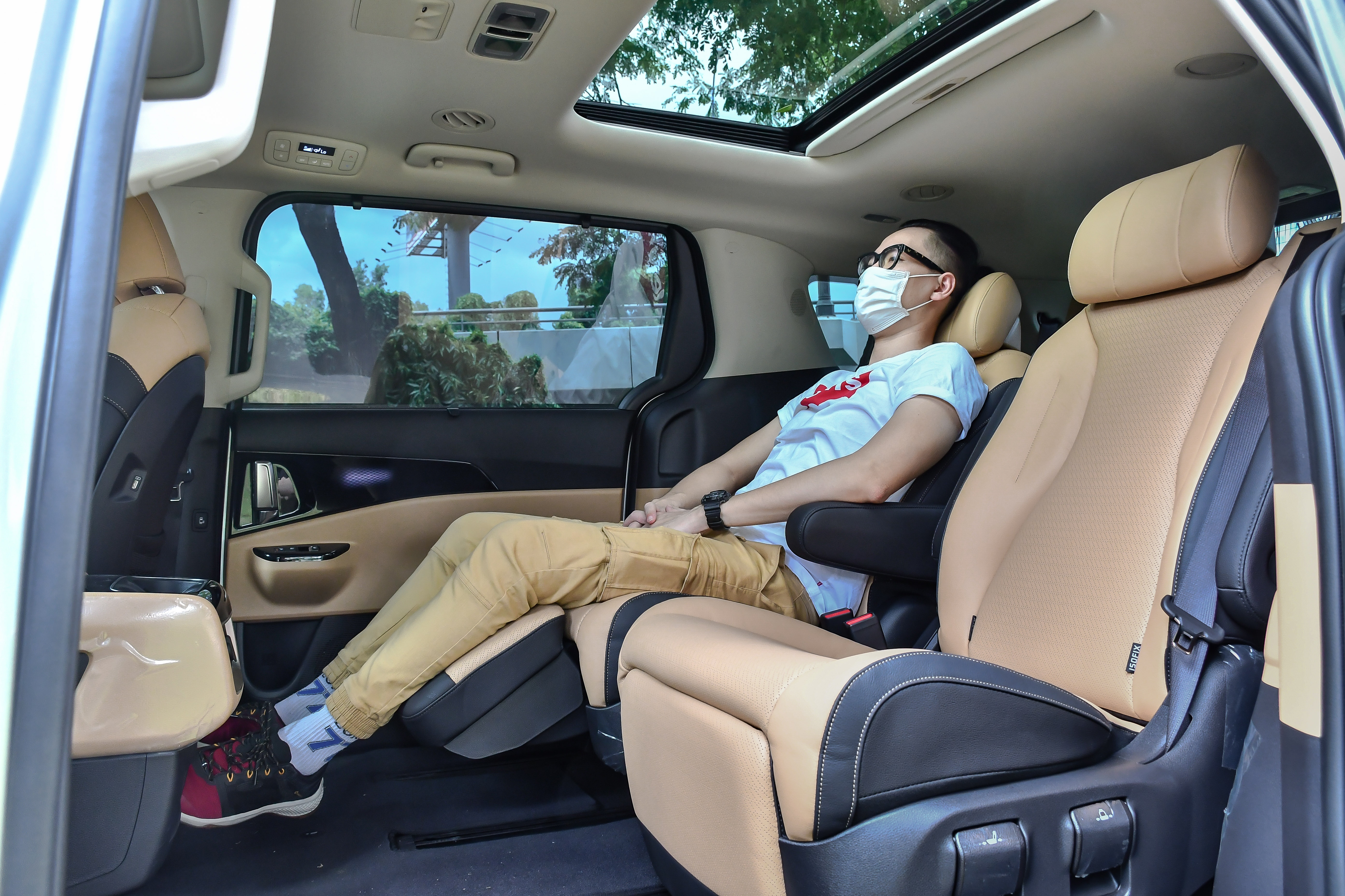 Danh gia Kia Carnival anh 17