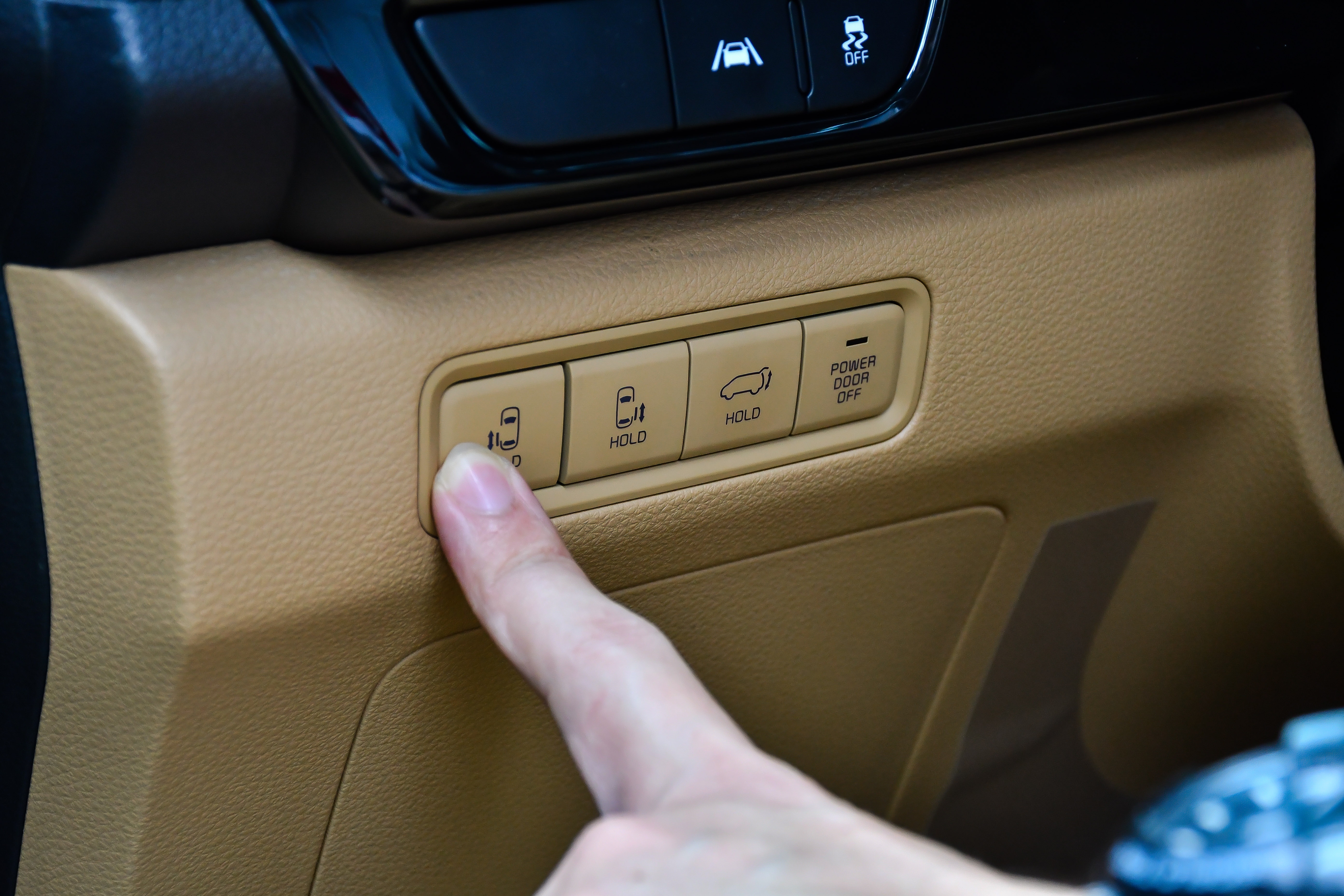 Danh gia Kia Carnival anh 14