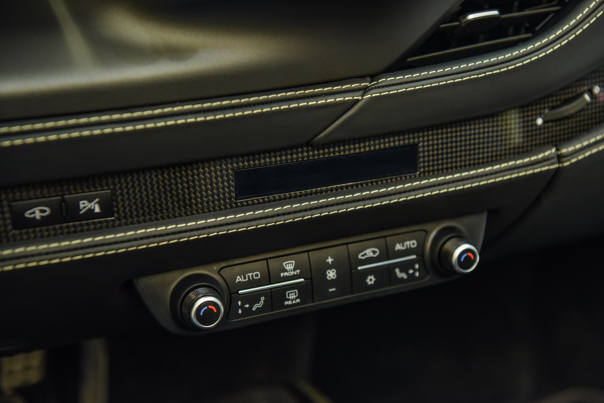 Ferrari F8 Spider ảnh 17 Ferrari F8 Spider anh 17