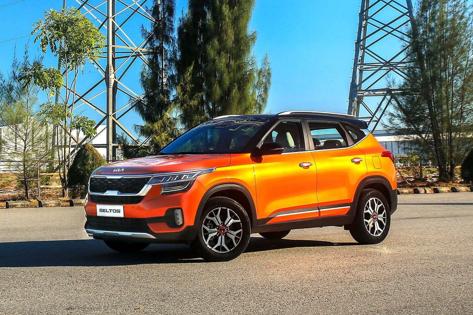 Nhung phan khuc co dien bien doi lap o thi truong oto Viet Nam hinh anh