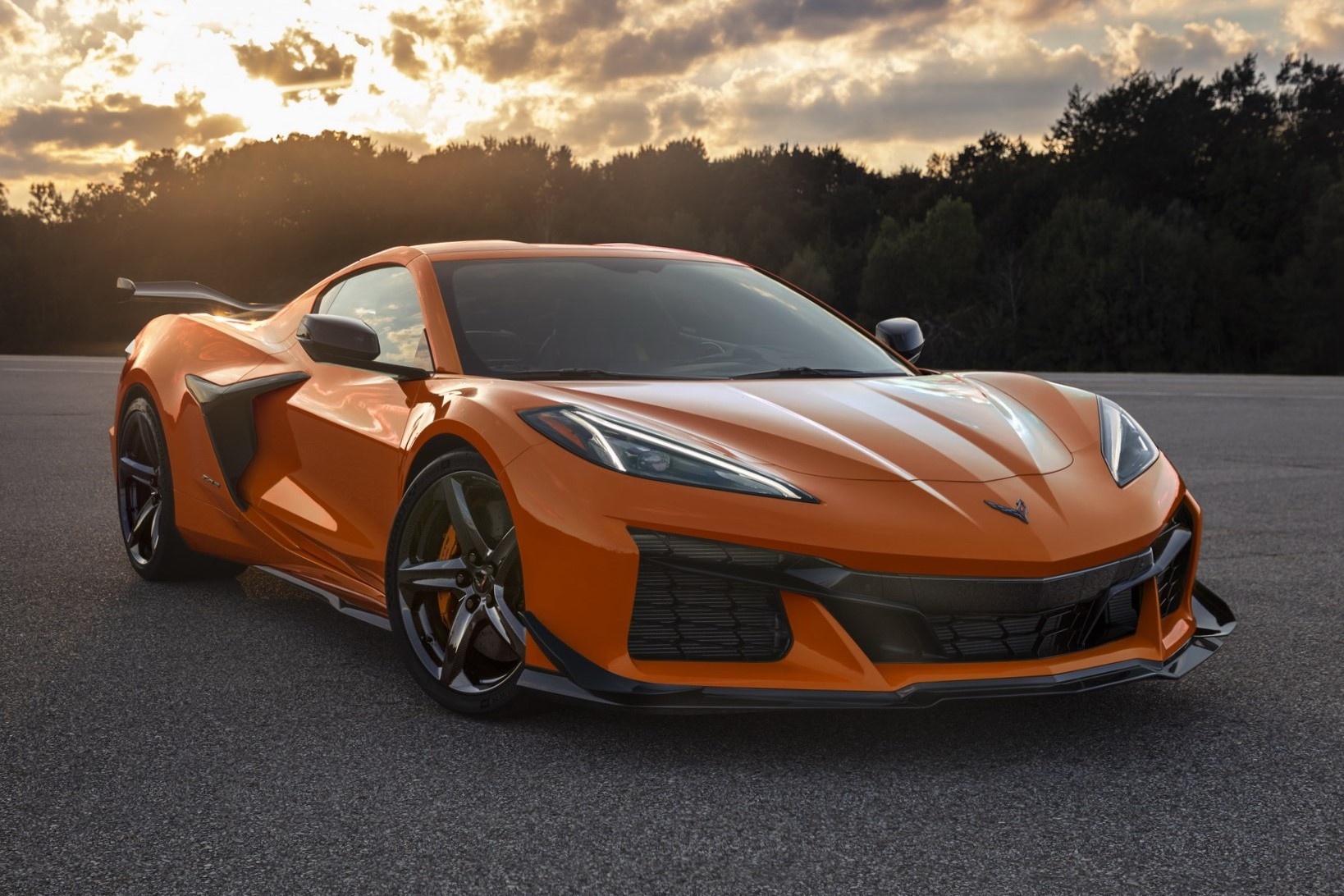 Chevrolet Corvette Z06 2023 trang bi dong co V8 manh 670 ma luc hinh anh