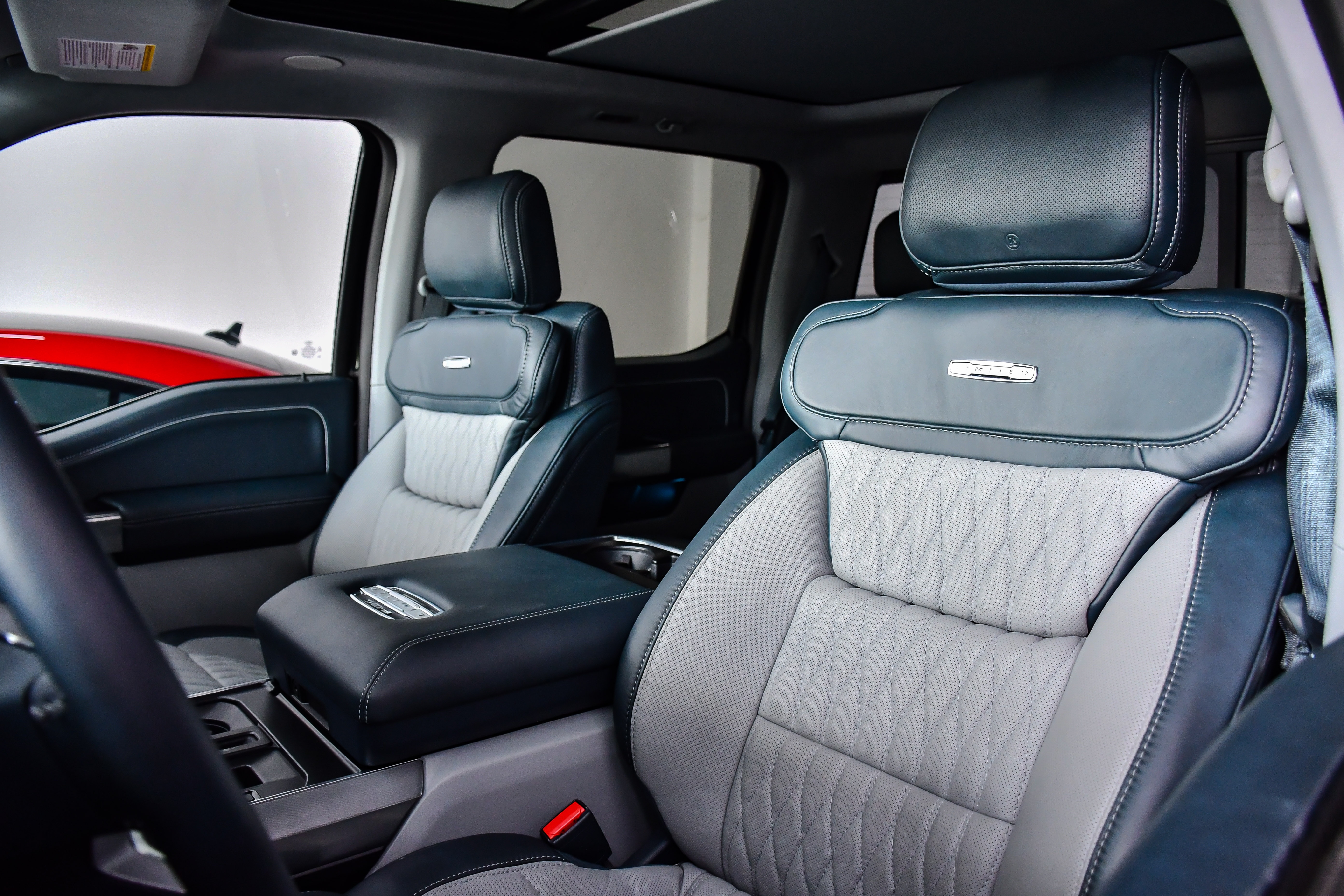 Ford F-150 Limited 2022 anh 14