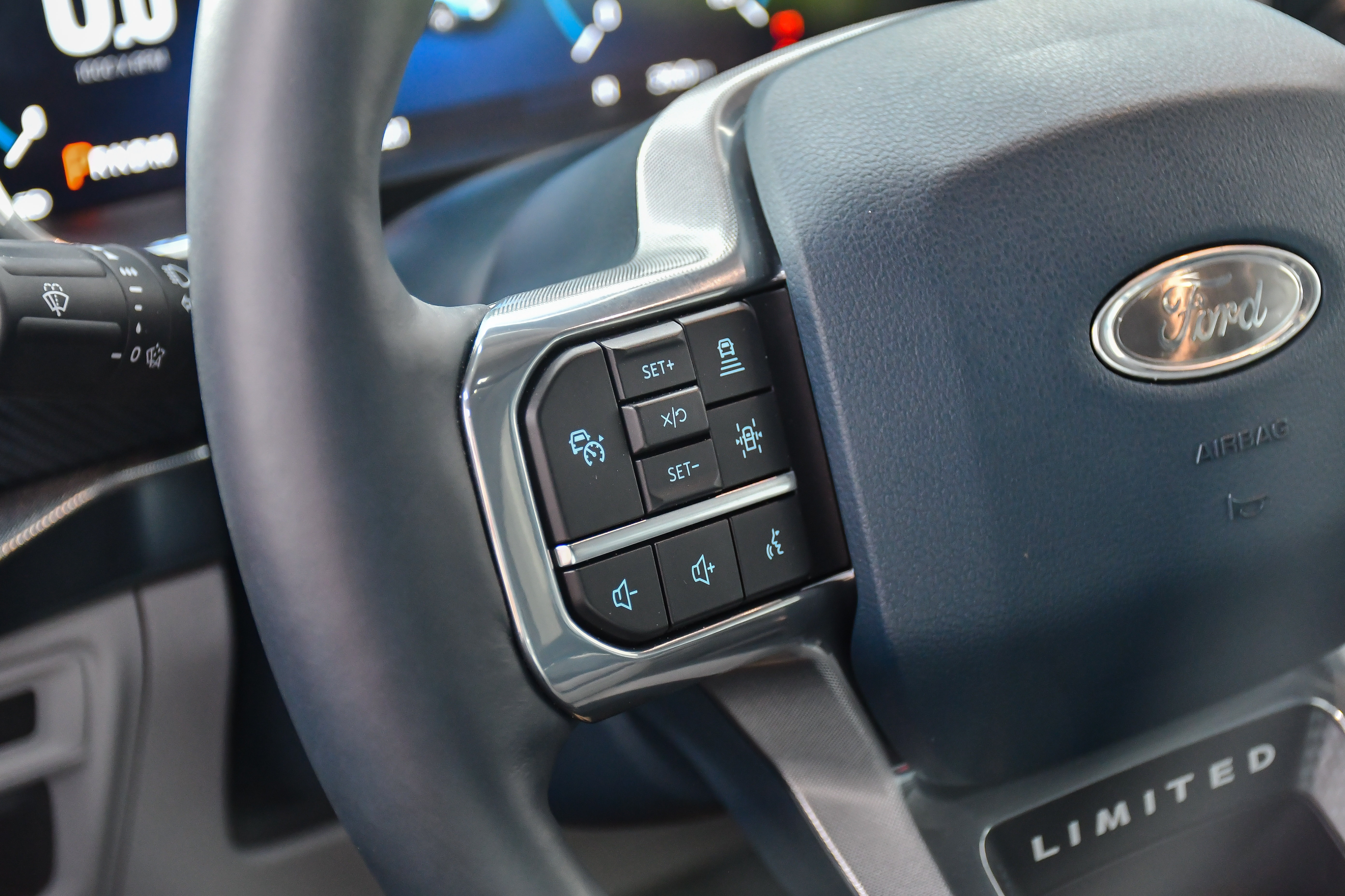 Ford F-150 Limited 2022 anh 23