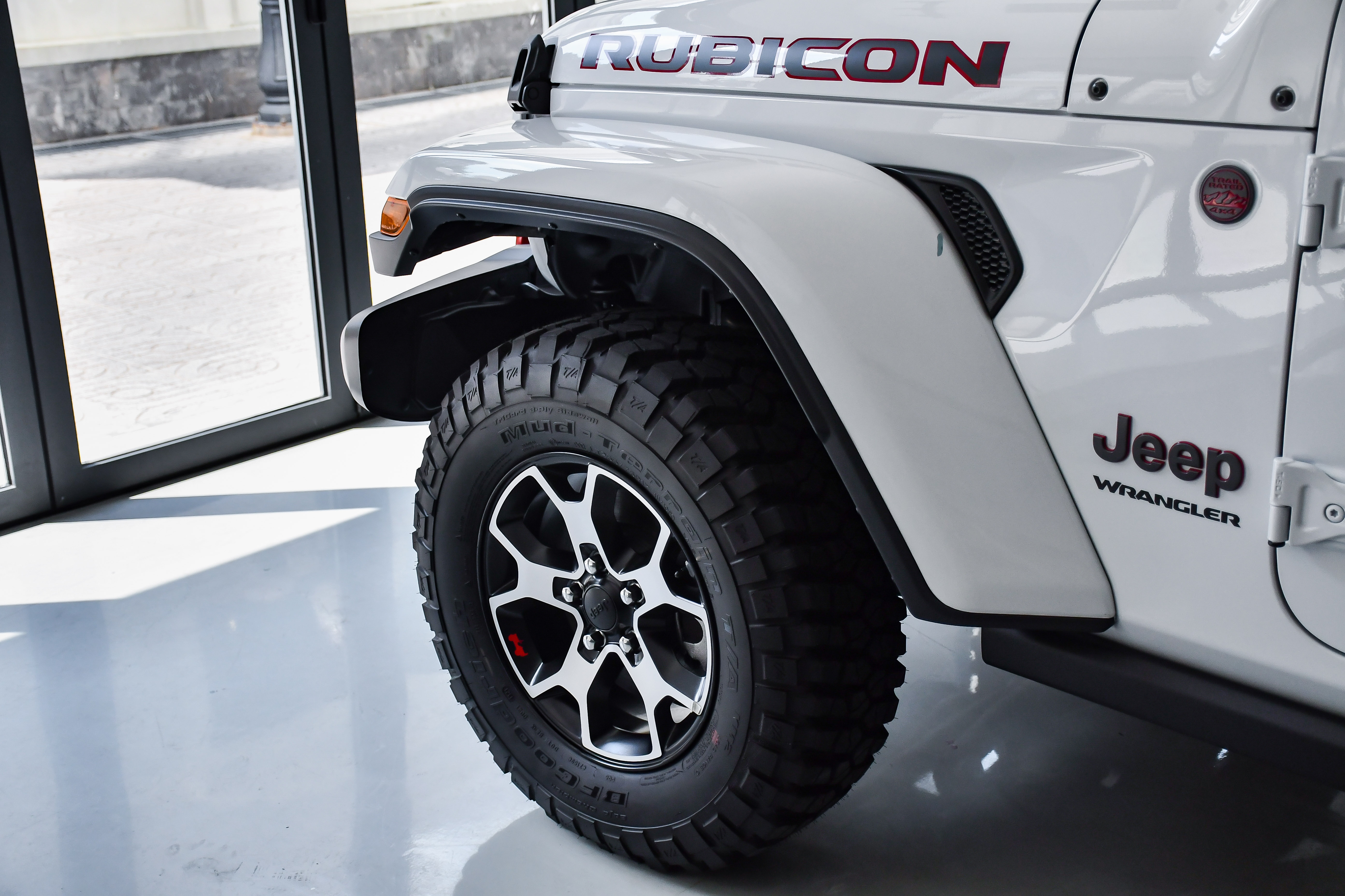 Jeep Wrangler Rubicon 2 cua anh 9