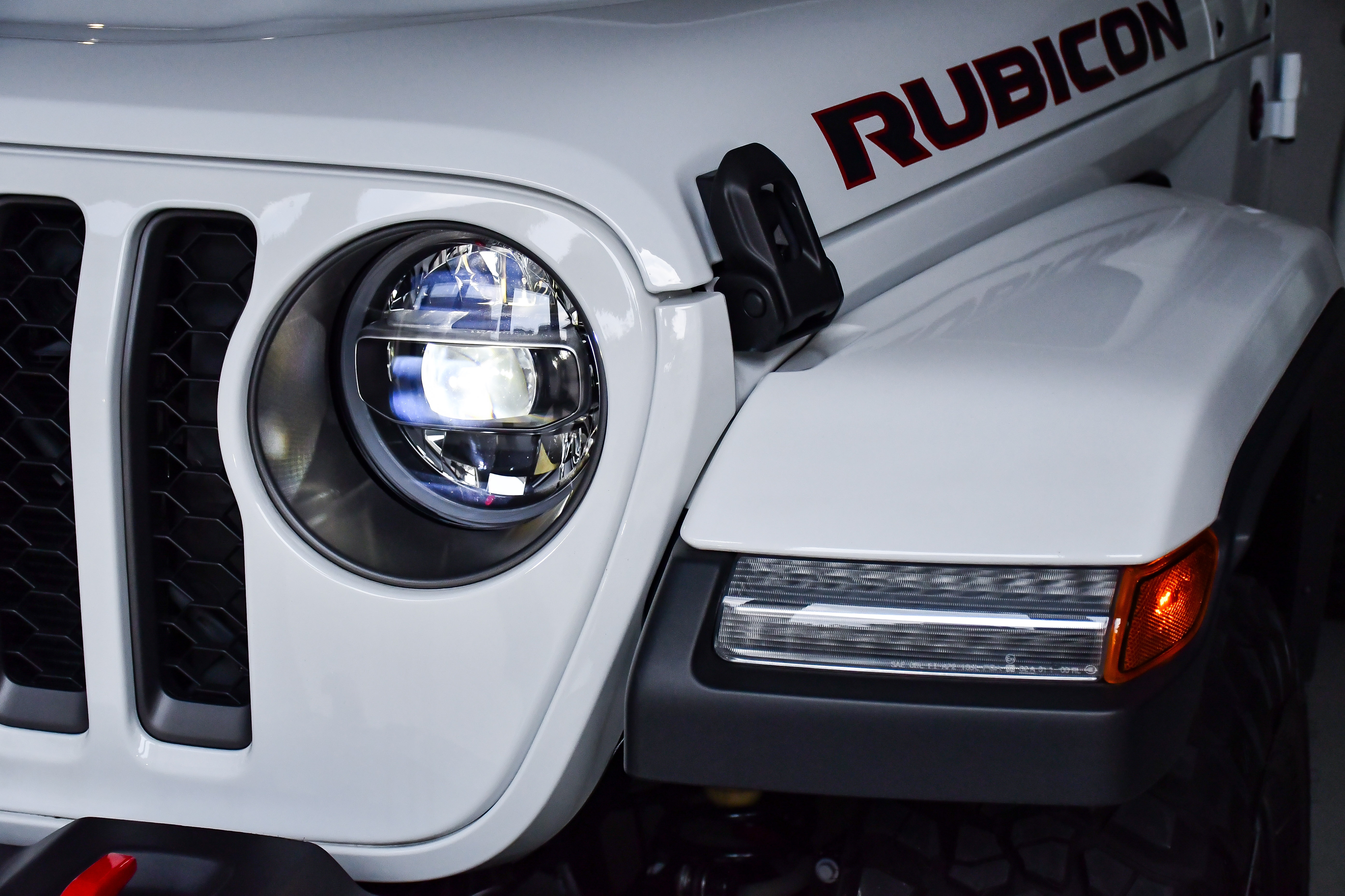 Jeep Wrangler Rubicon 2 cua anh 7