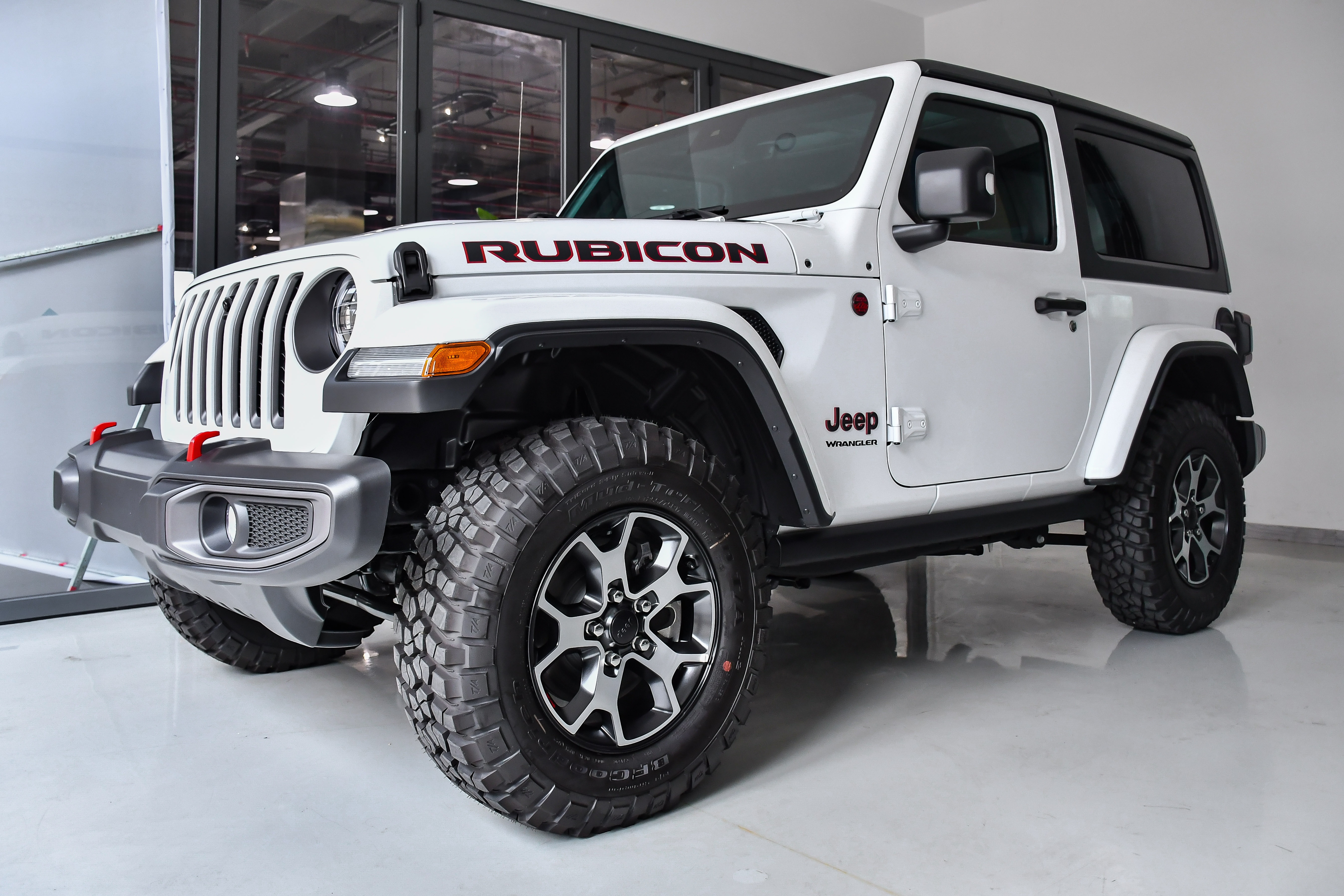 Jeep Wrangler Rubicon 2 cua anh 1