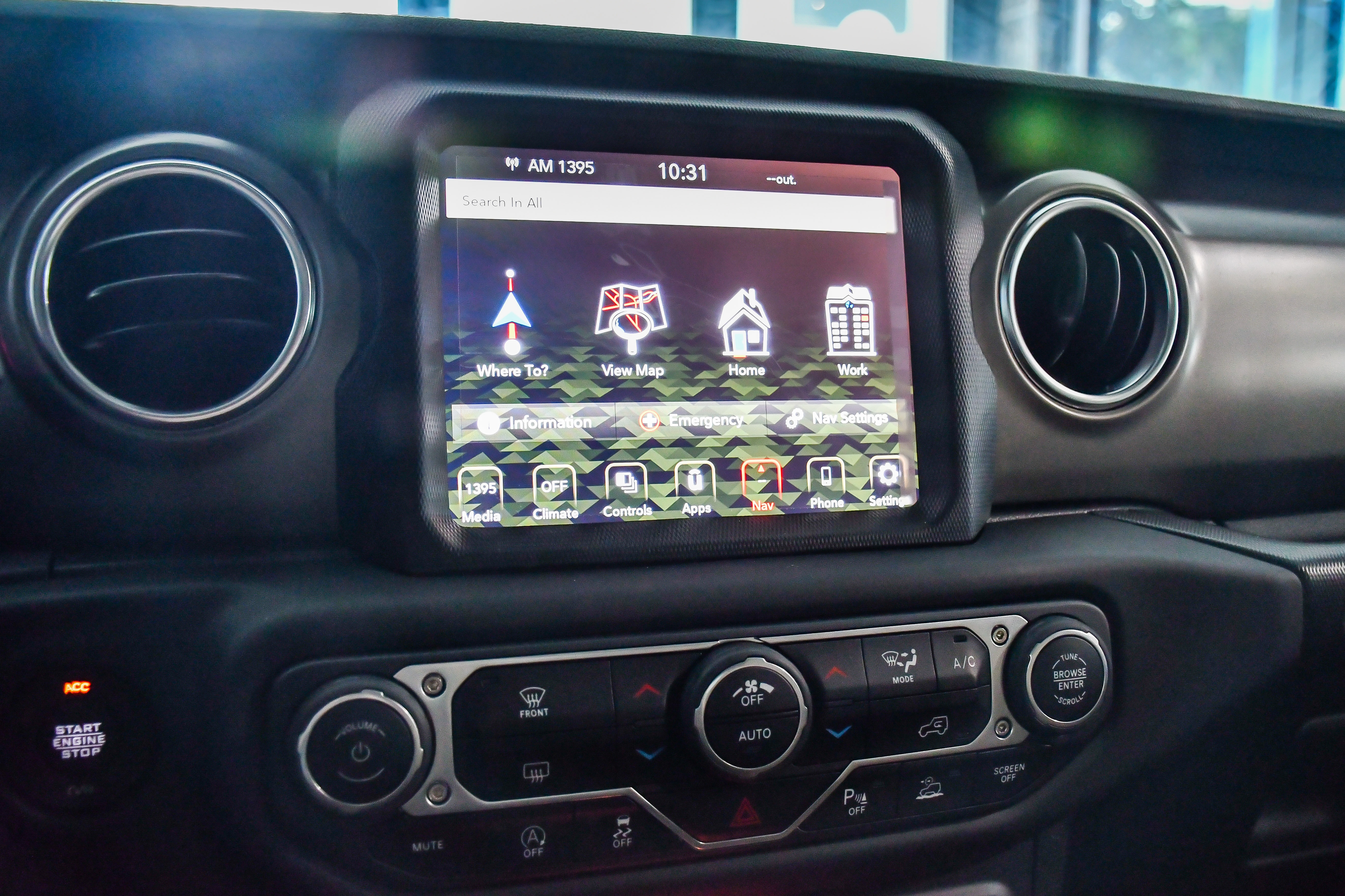 Jeep Wrangler Rubicon 2 cua anh 17