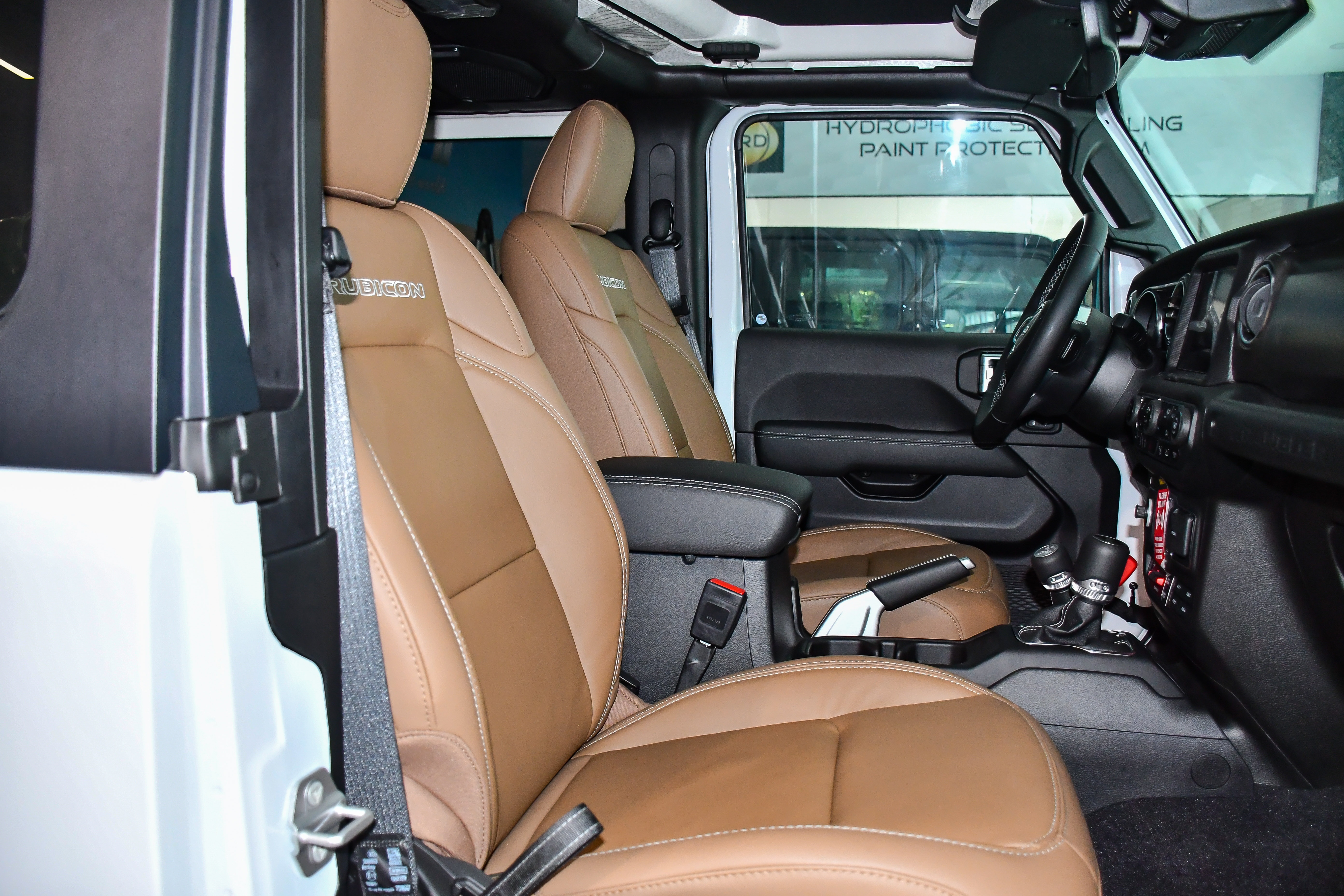 Jeep Wrangler Rubicon 2 cua anh 12