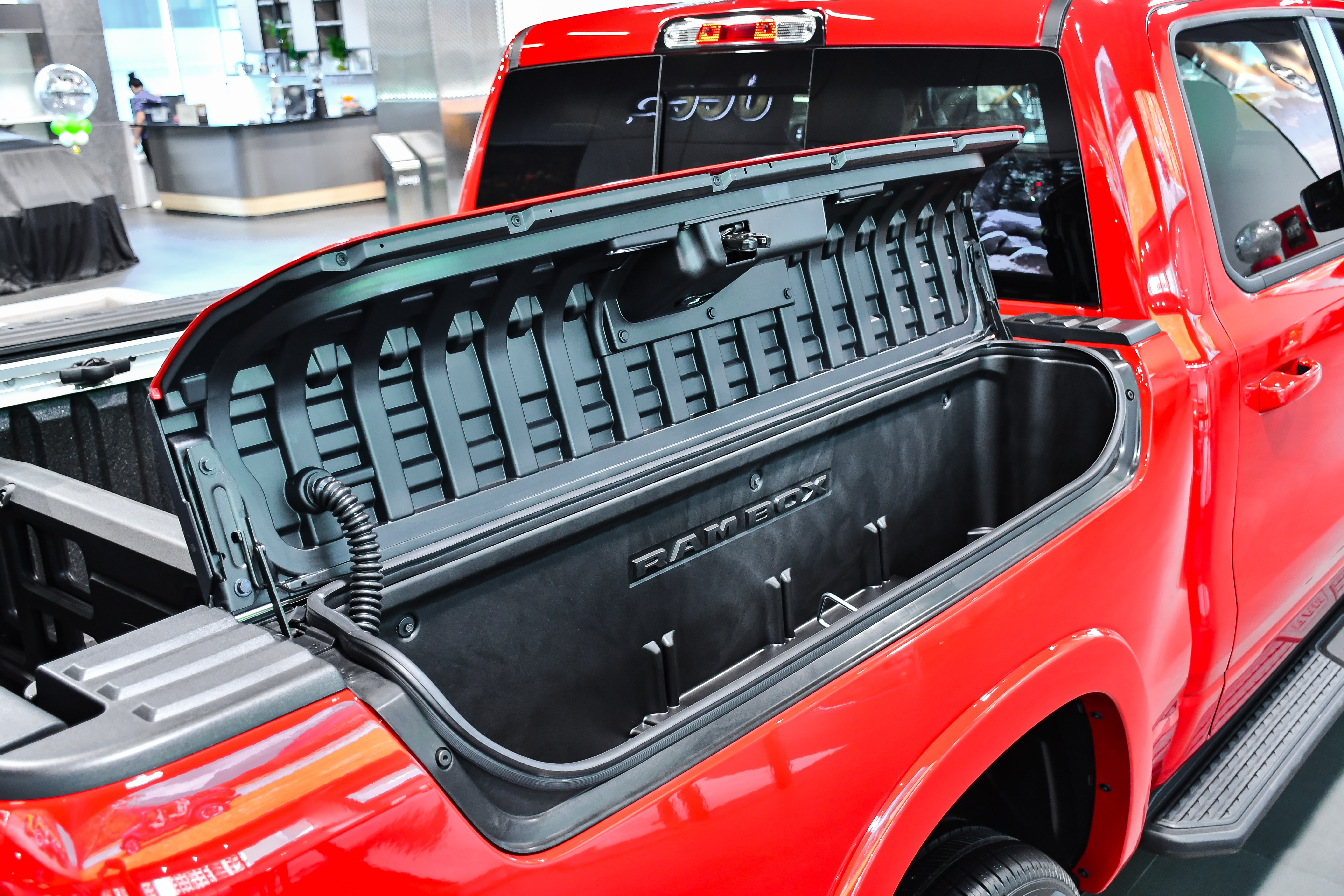 RAM 1500 Laramie Night Edition anh 15