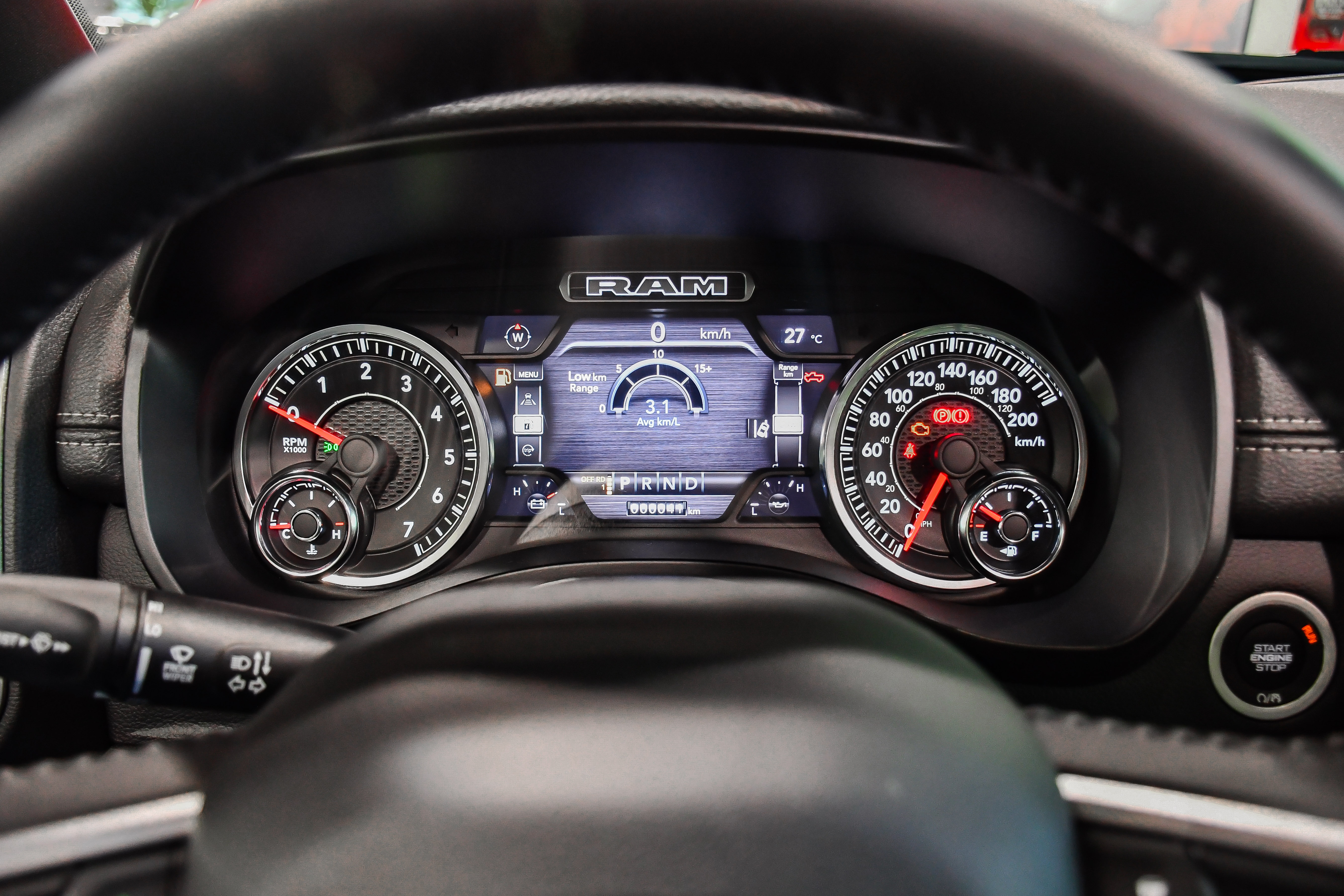 RAM 1500 Laramie Night Edition anh 22