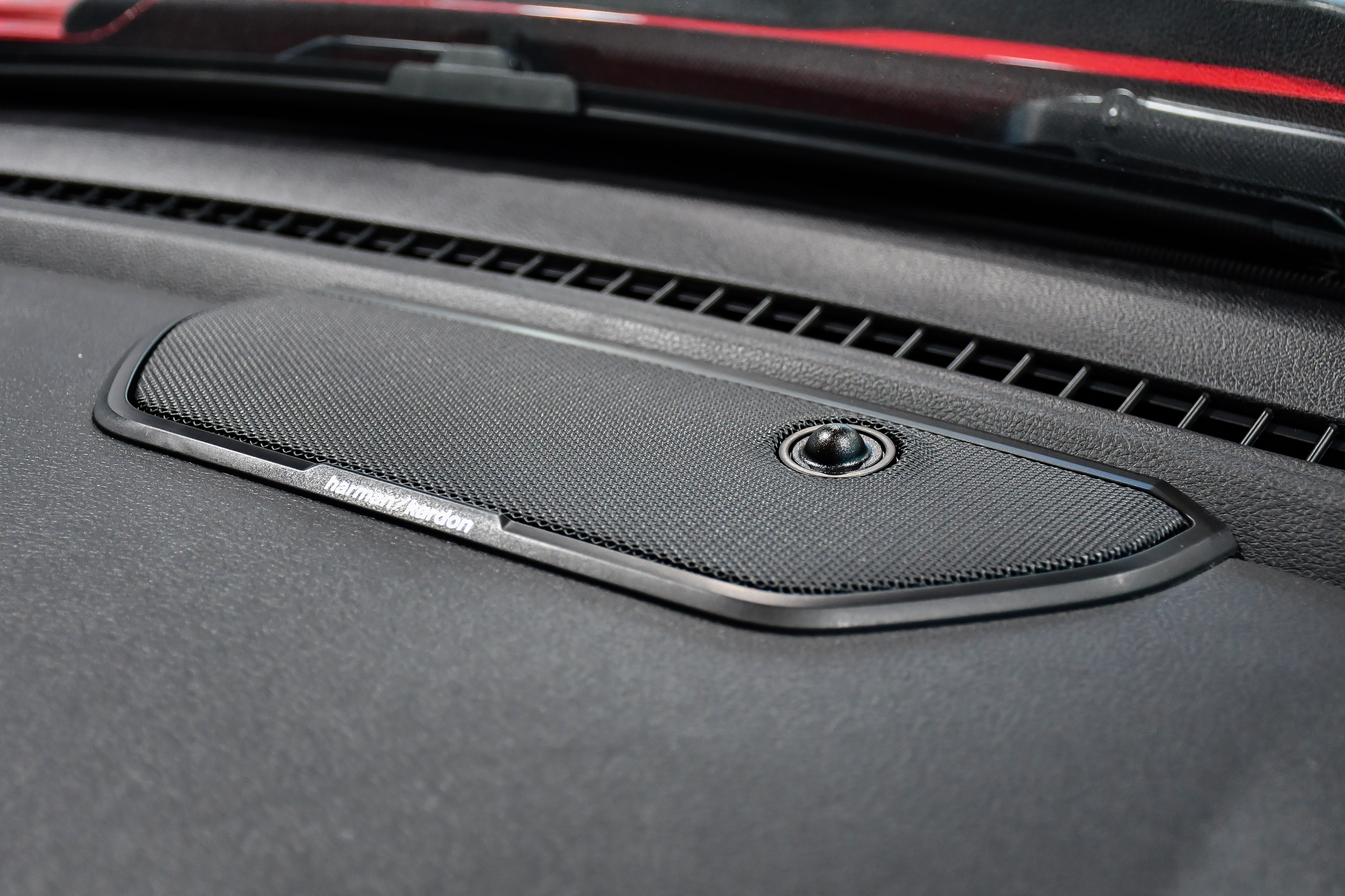 RAM 1500 Laramie Night Edition anh 23