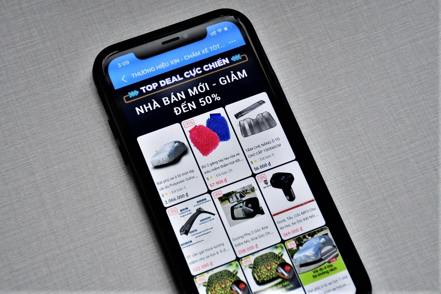 Hang loat ‘do choi’ oto xe may giam gia den 50% trong ngay 11/11 hinh anh