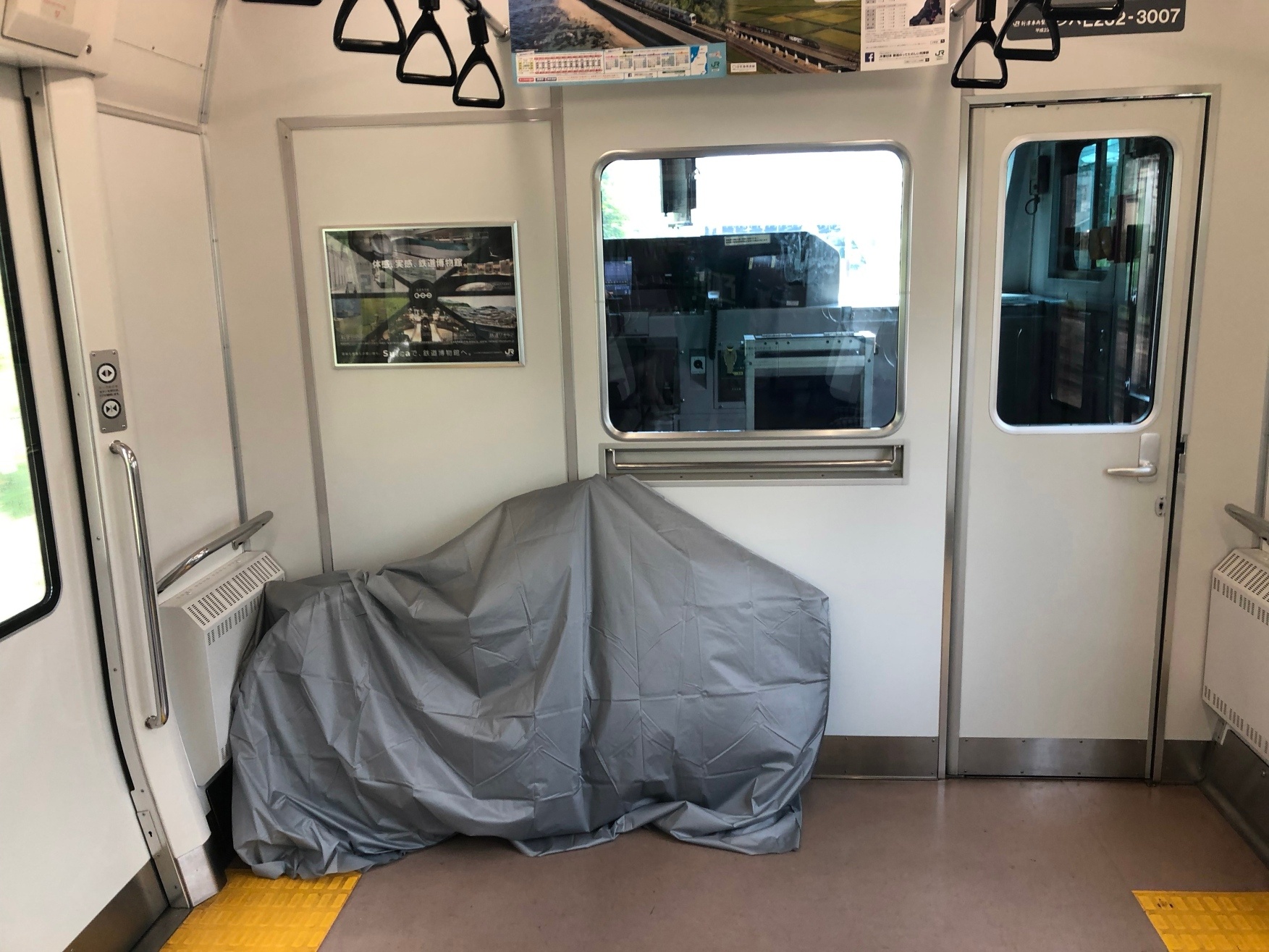 mang xe đạp lên tàu điện công cộng ảnh 7 mang xe dap len tau dien cong cong anh 7