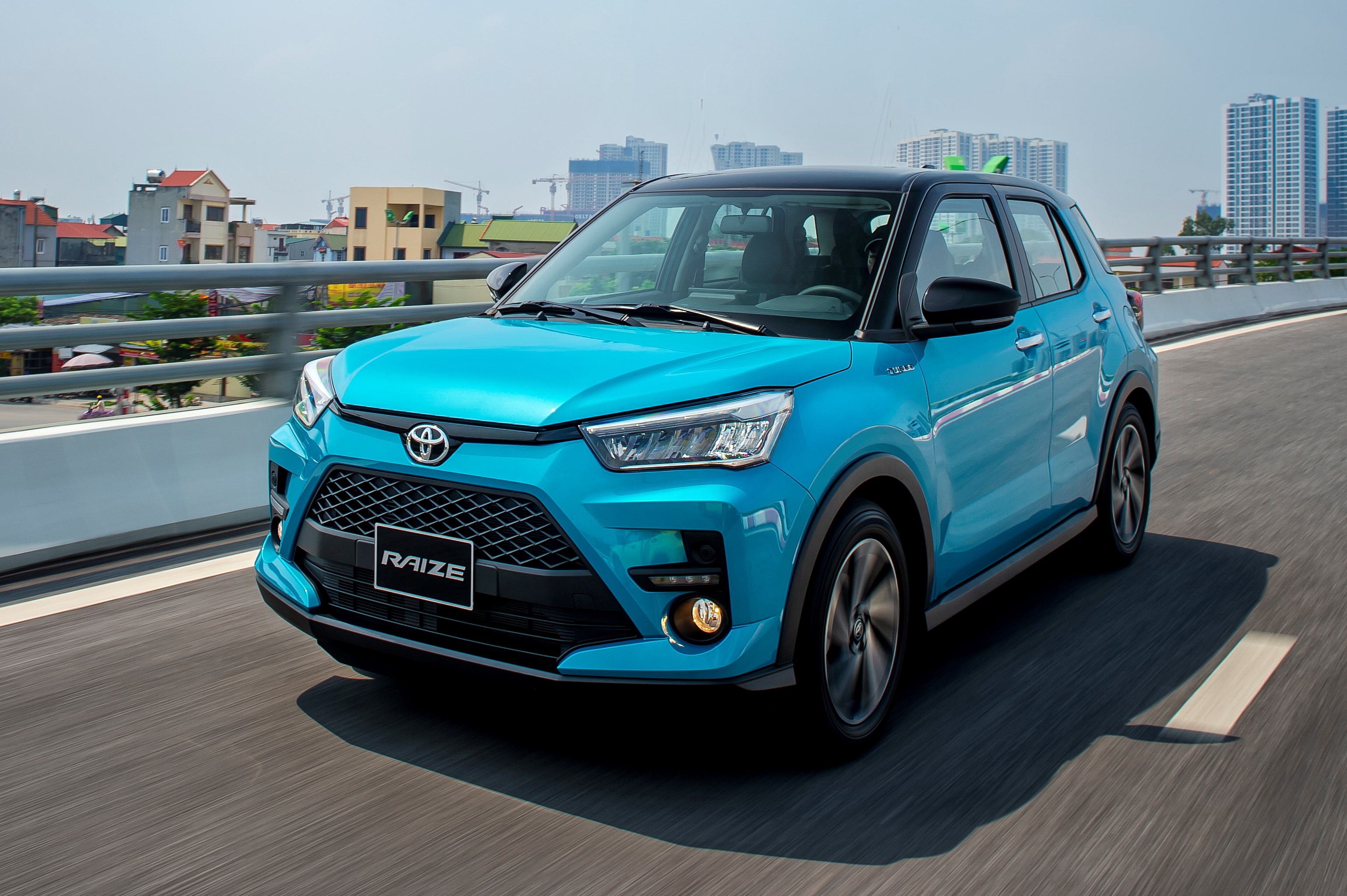 Gan 200 xe Toyota Raize tai Viet Nam co nguy co sap gam hinh anh