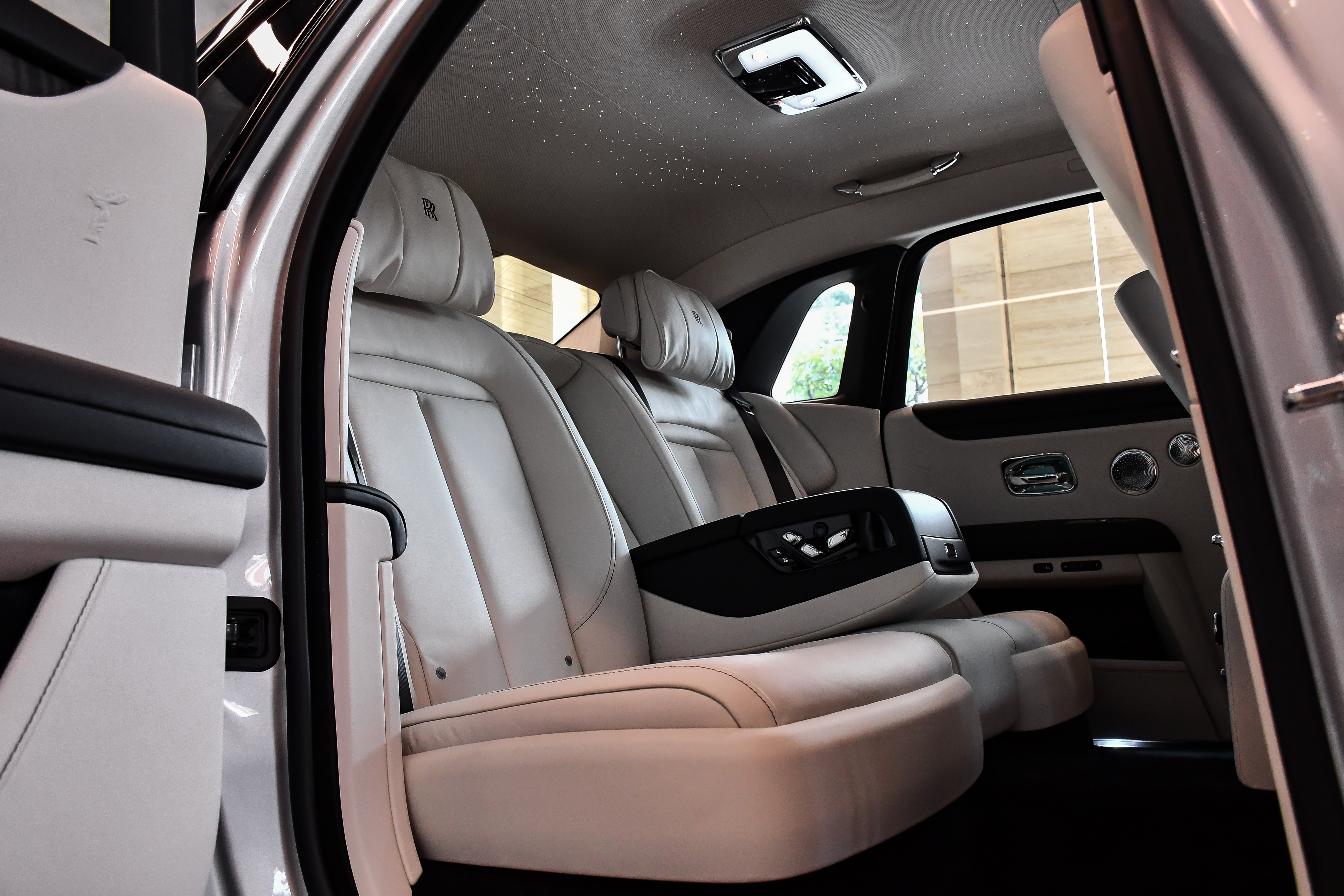 Rolls-Royce Ghost the he moi anh 19