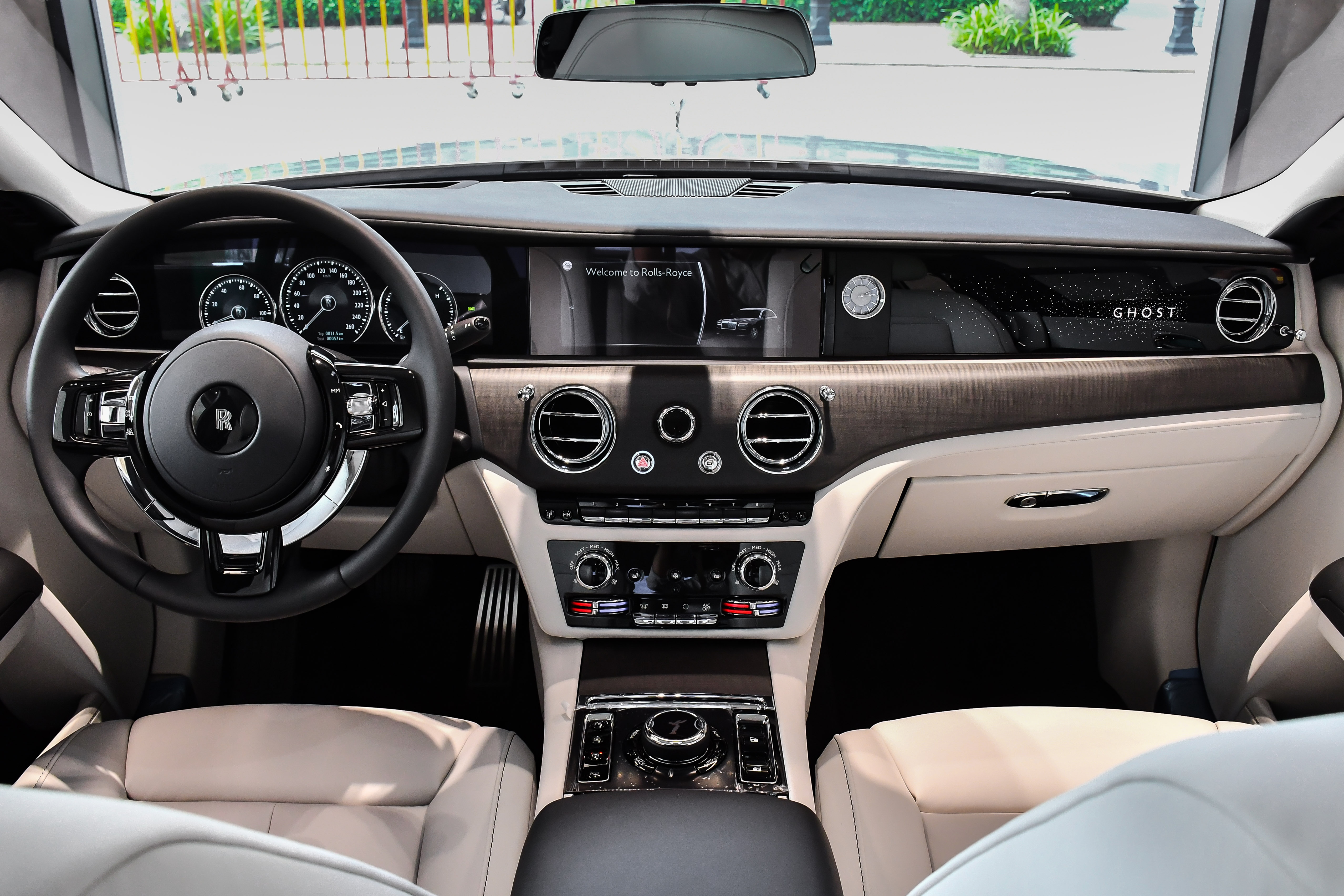 Rolls-Royce Ghost the he moi anh 12