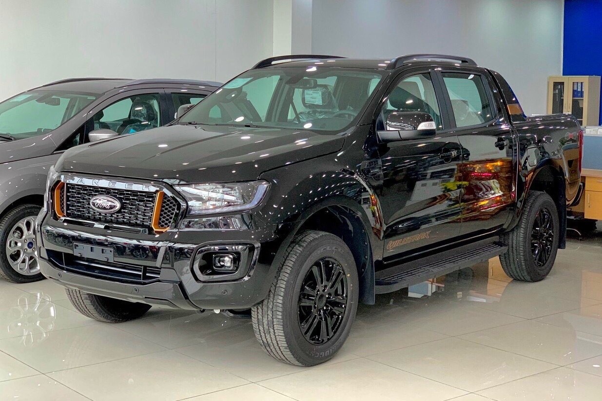 Ford Ranger khan hang vi thieu linh kien, khach doi giam truoc ba hinh anh