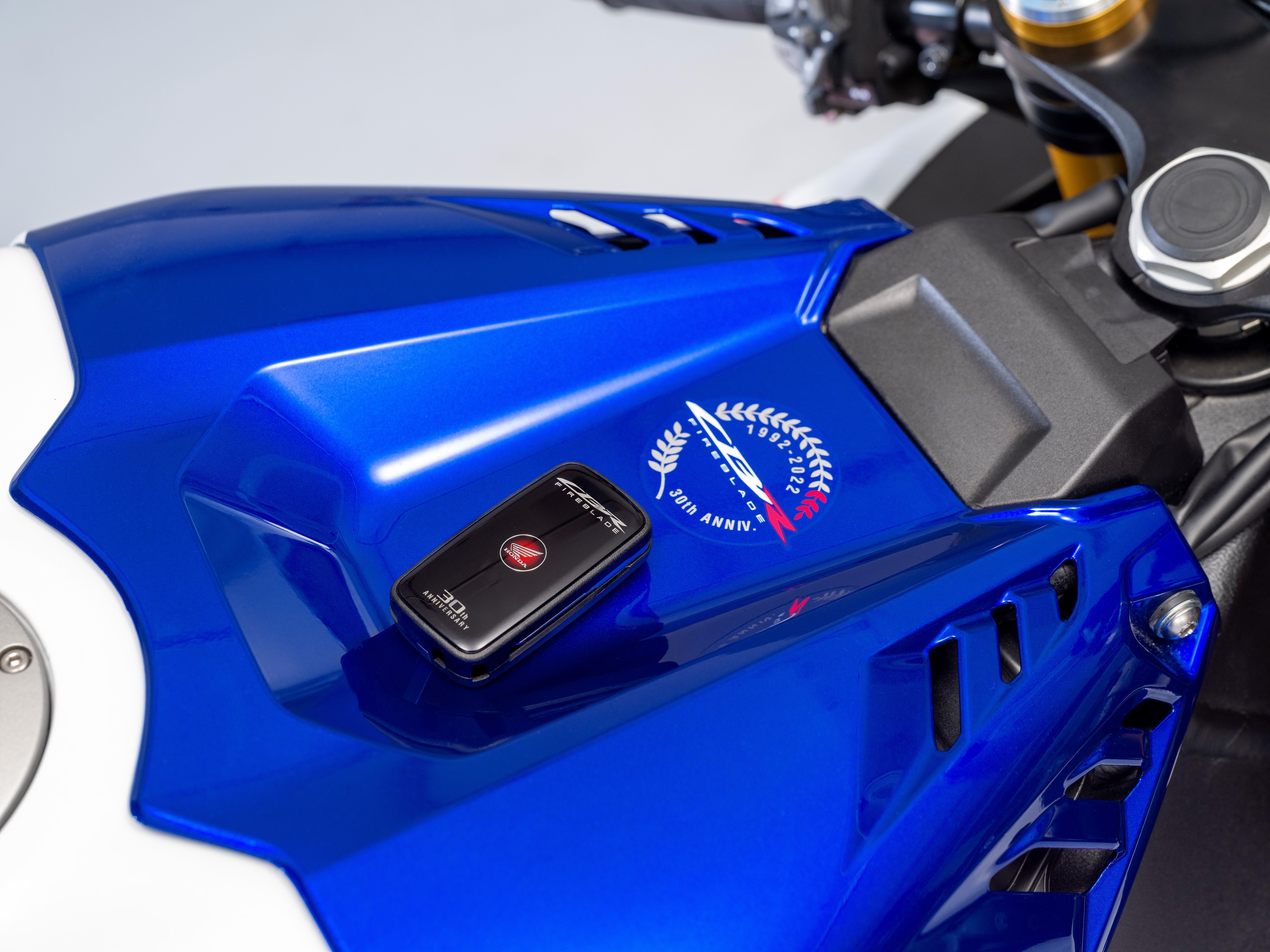 Honda CBR1000RR-R anh 5