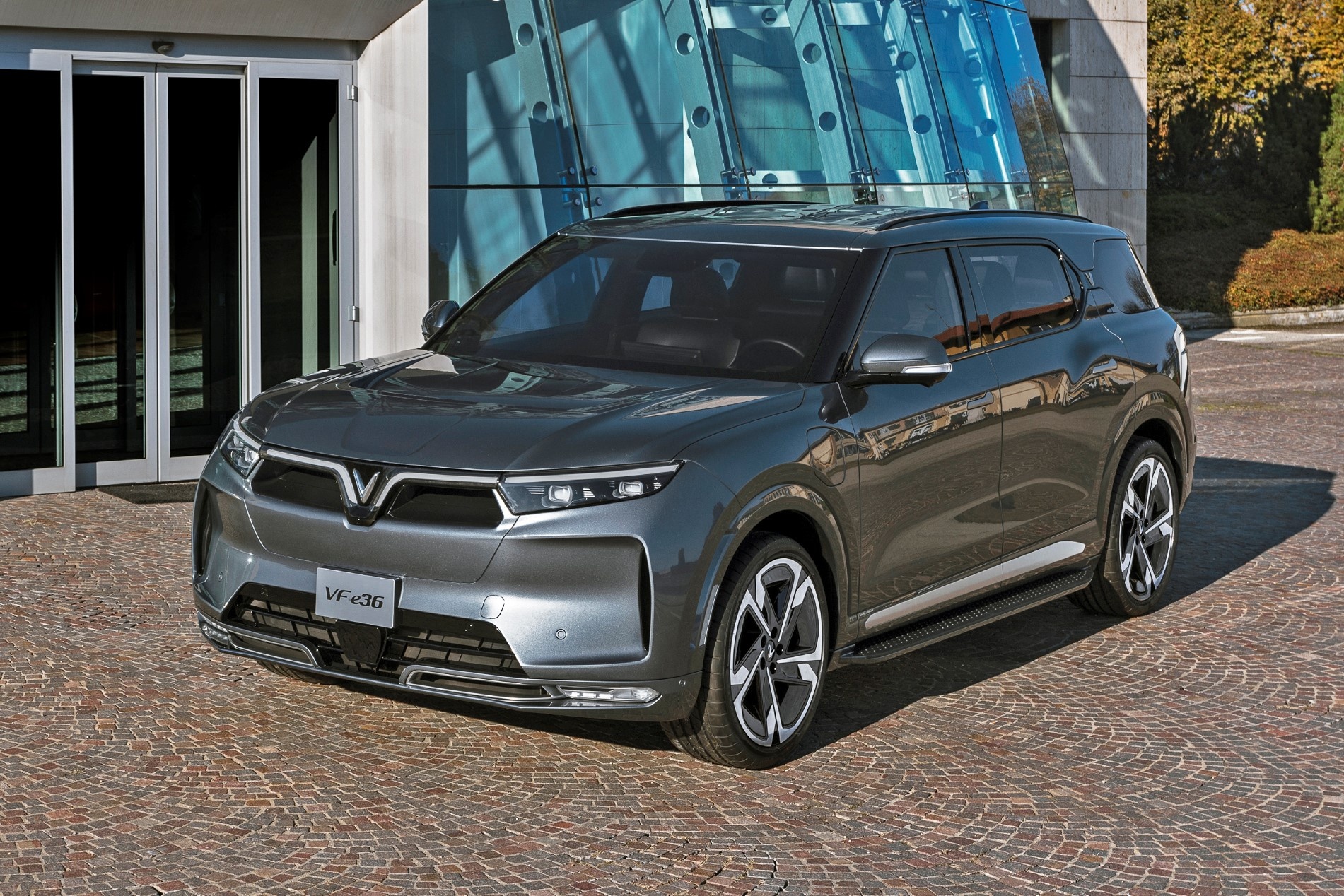 xe dien VinFast anh 7