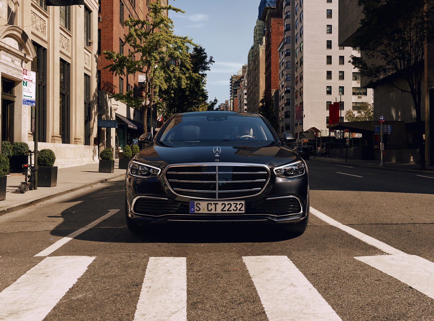 Mercedes-Benz S-Class 2022 tai Viet Nam bi cat tinh nang da cop hinh anh