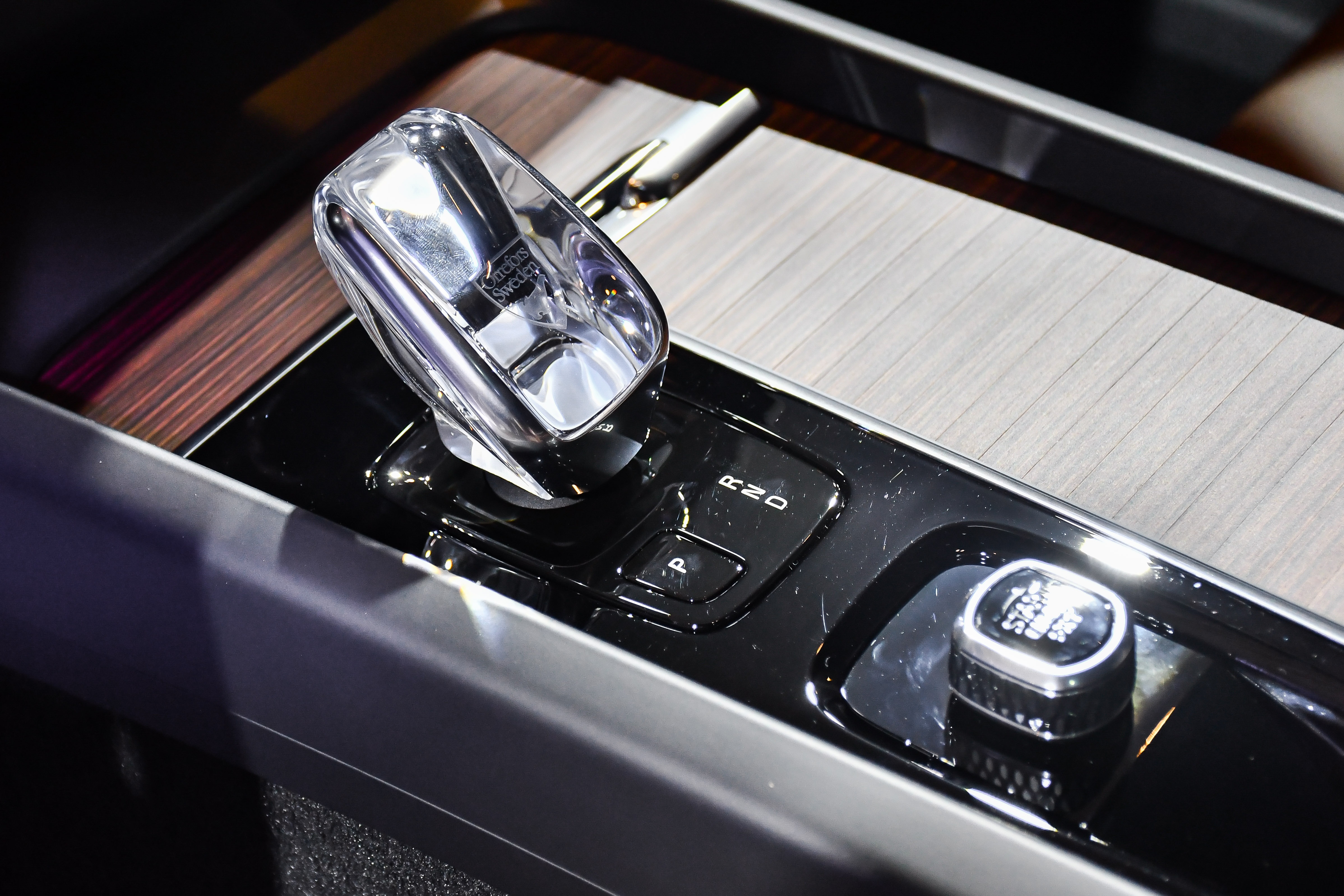 Volvo XC60 T8 Recharge anh 12