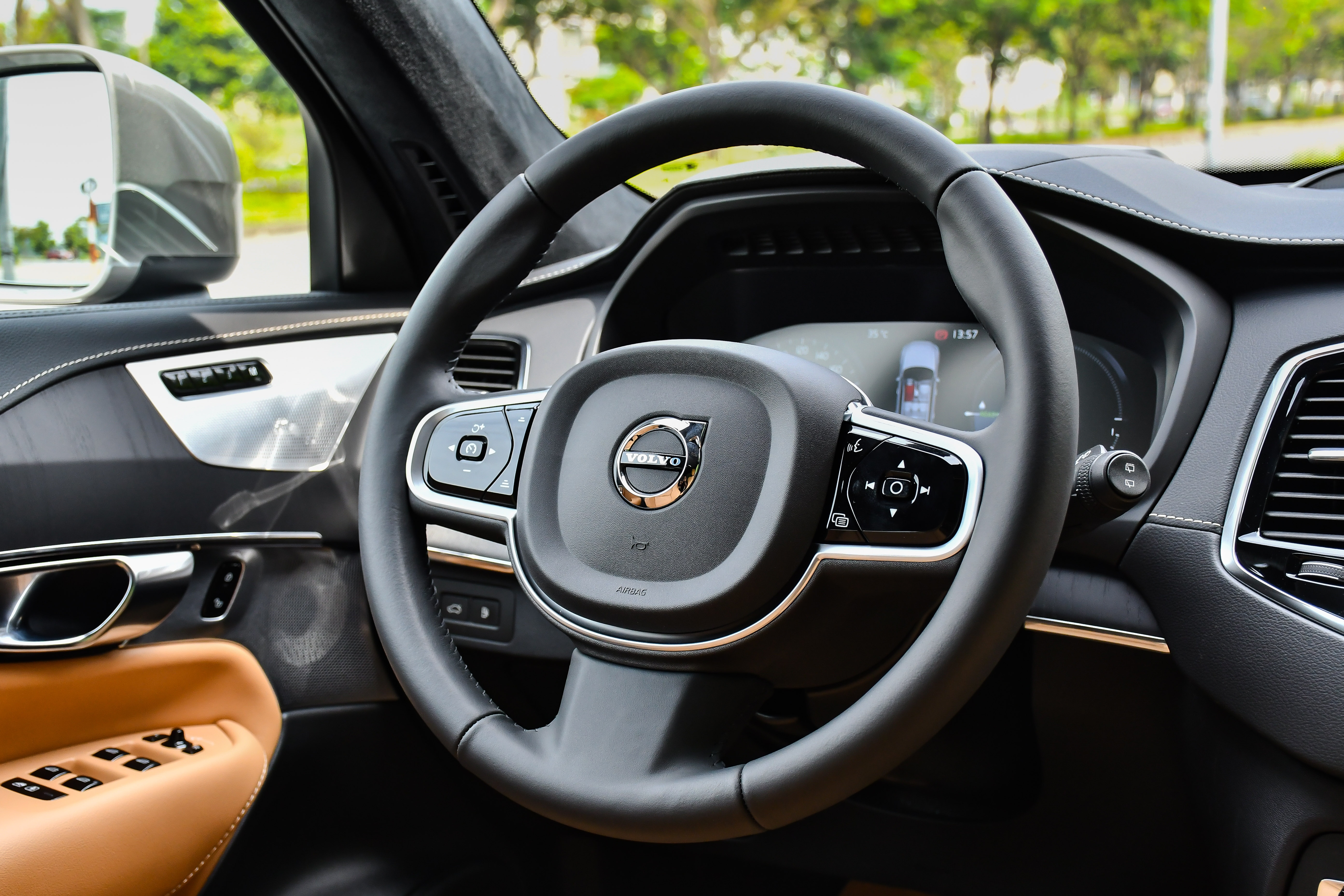 Volvo XC90 T8 Recharge anh 17