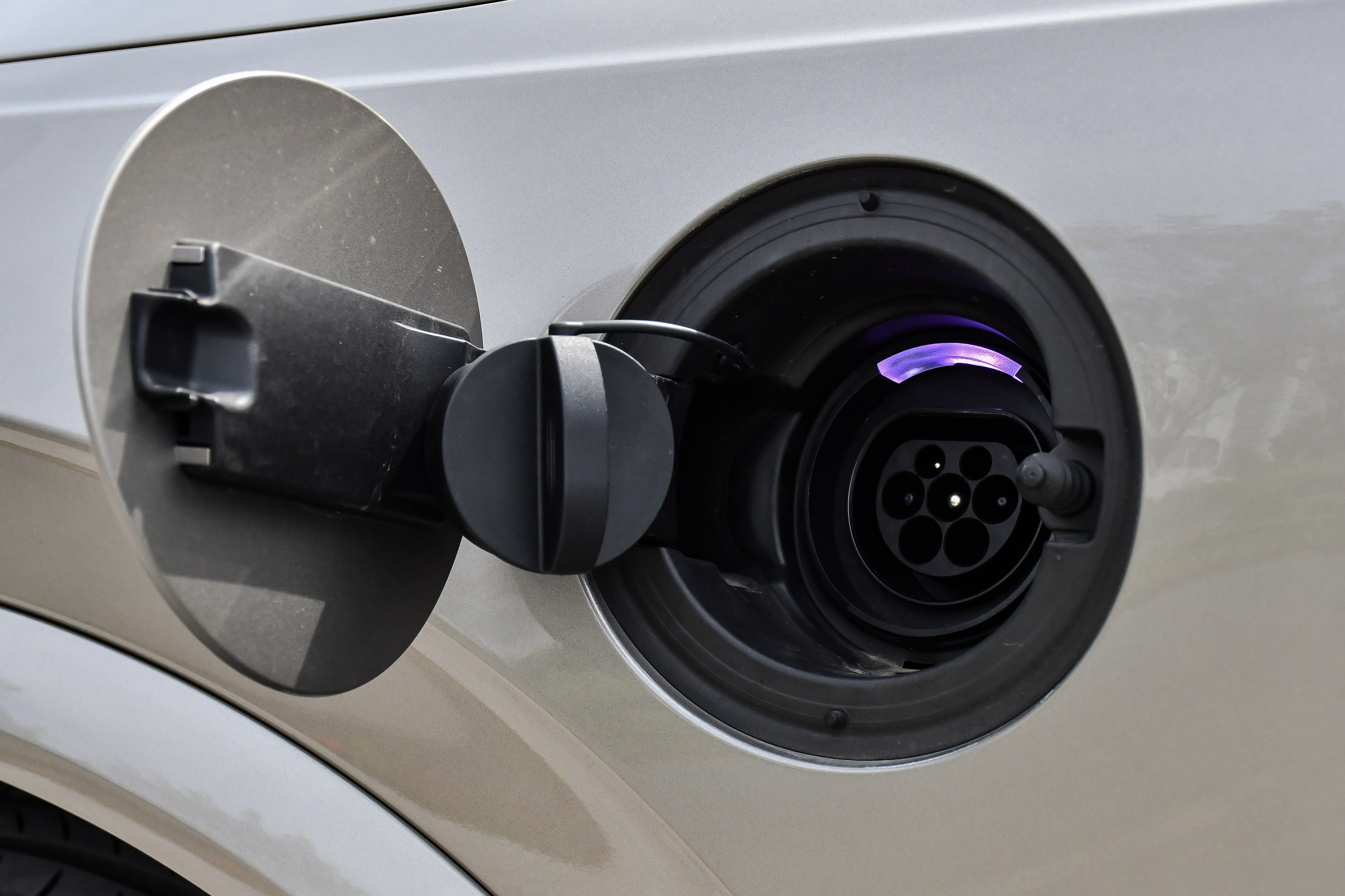 Volvo XC90 T8 Recharge anh 8