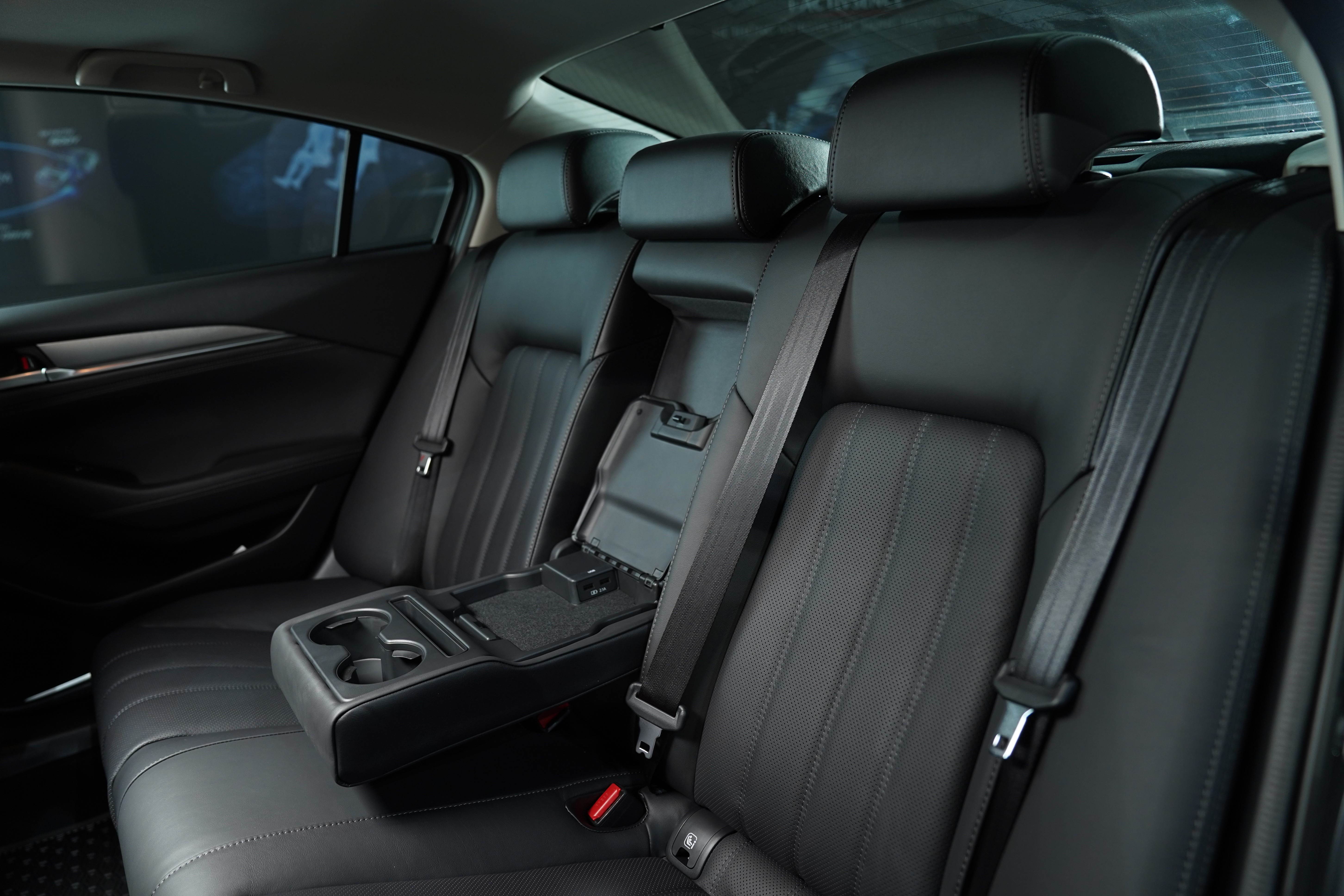 Sedan hang D tam 1 ty dong anh 10