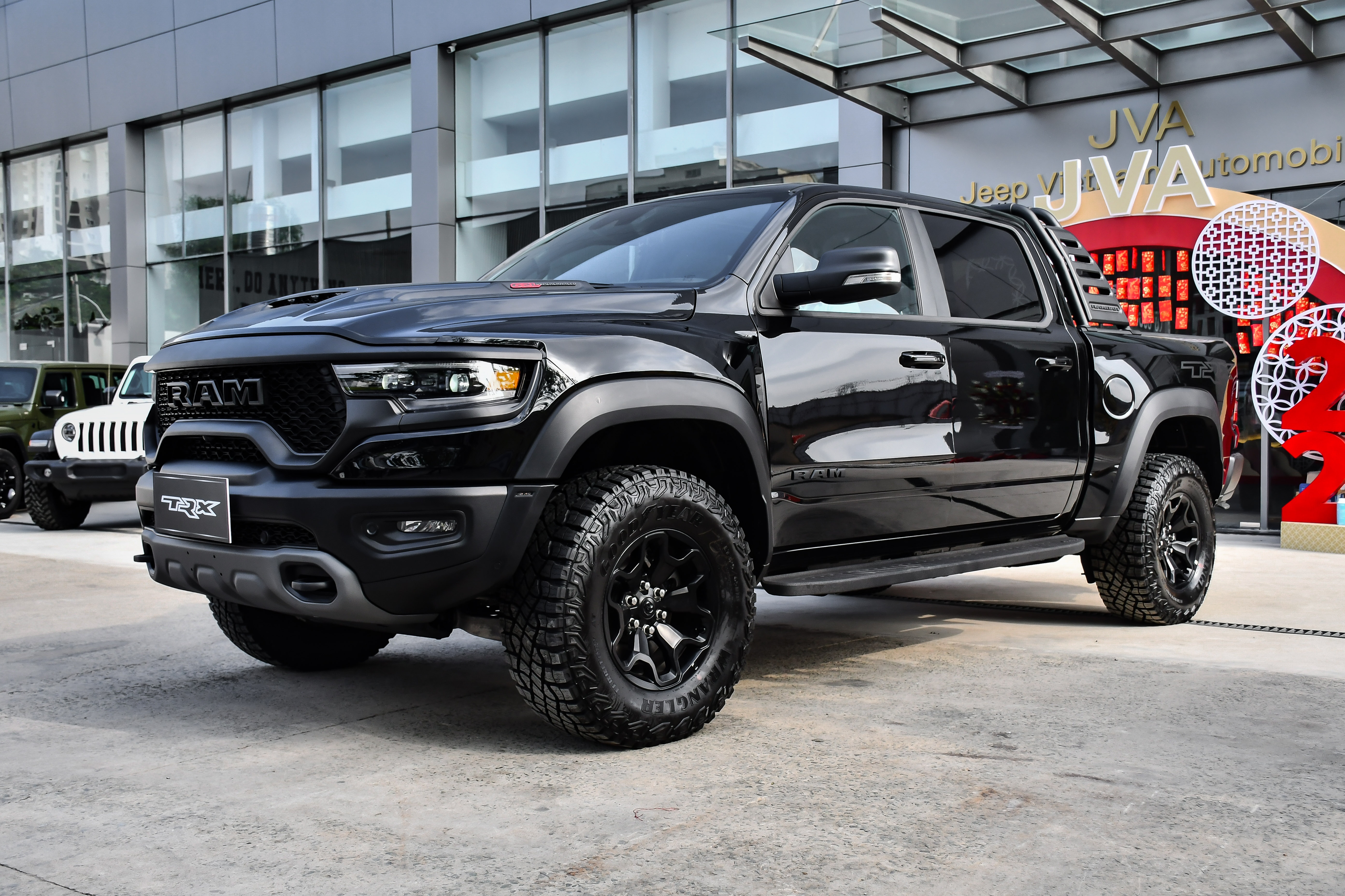 Chi tiet RAM 1500 TRX dau tien tai Viet Nam, gia 7,9 ty dong hinh anh