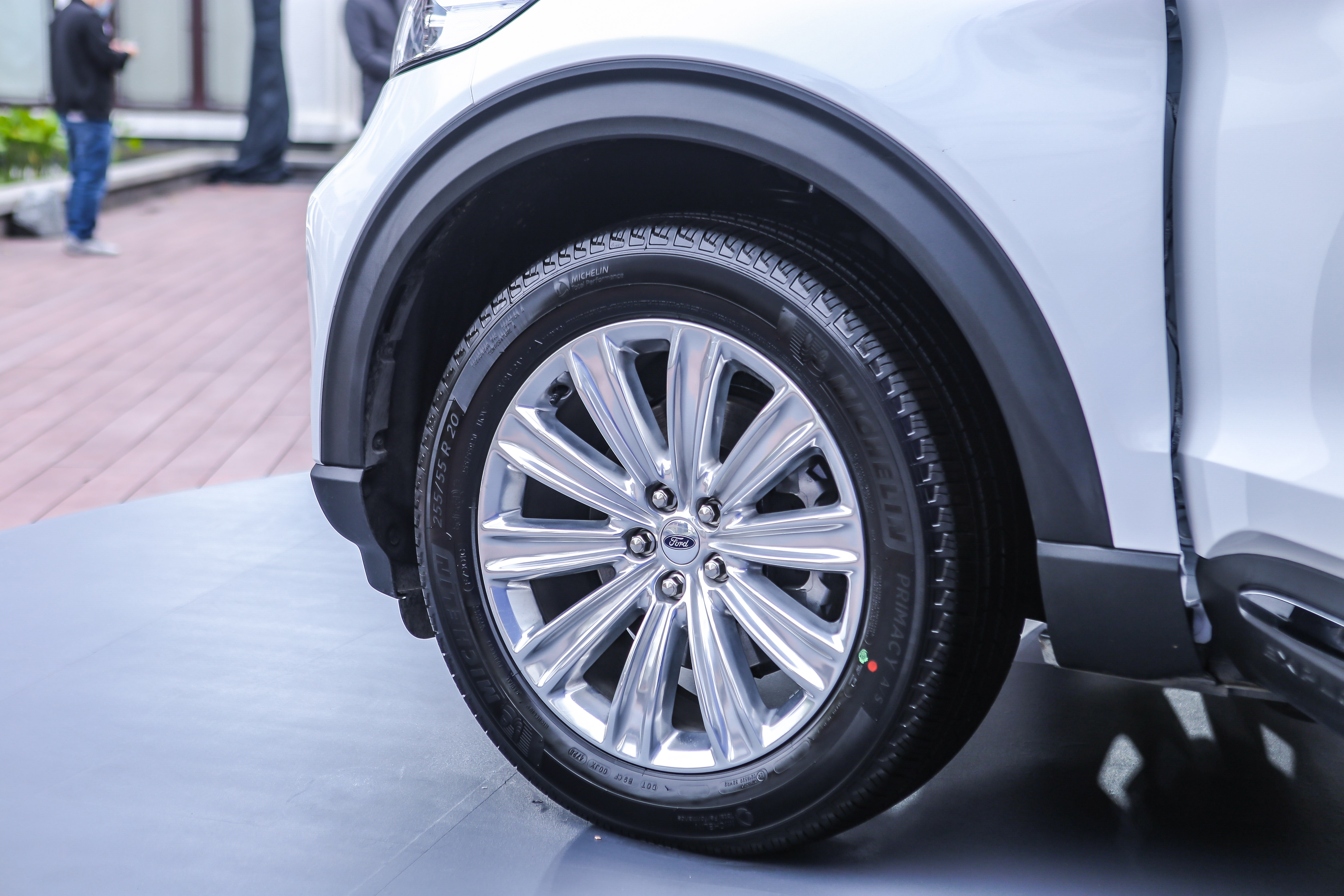 Ford Explorer 2022 gia 2, 366 ty anh 10